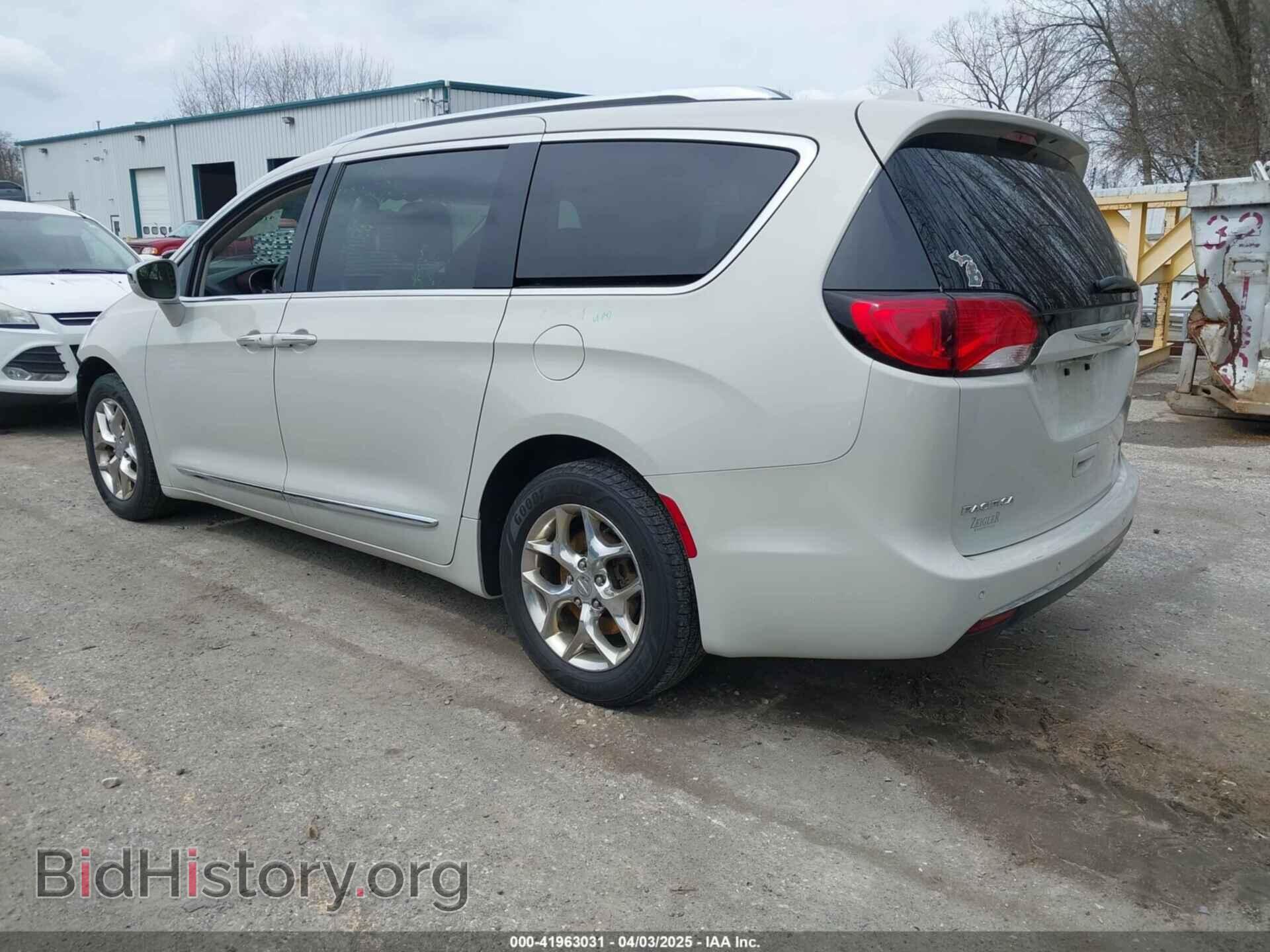 2017 CHRYSLER PACIFICA - VIN: 2C4RC1GG6HR785875 - Фото 3