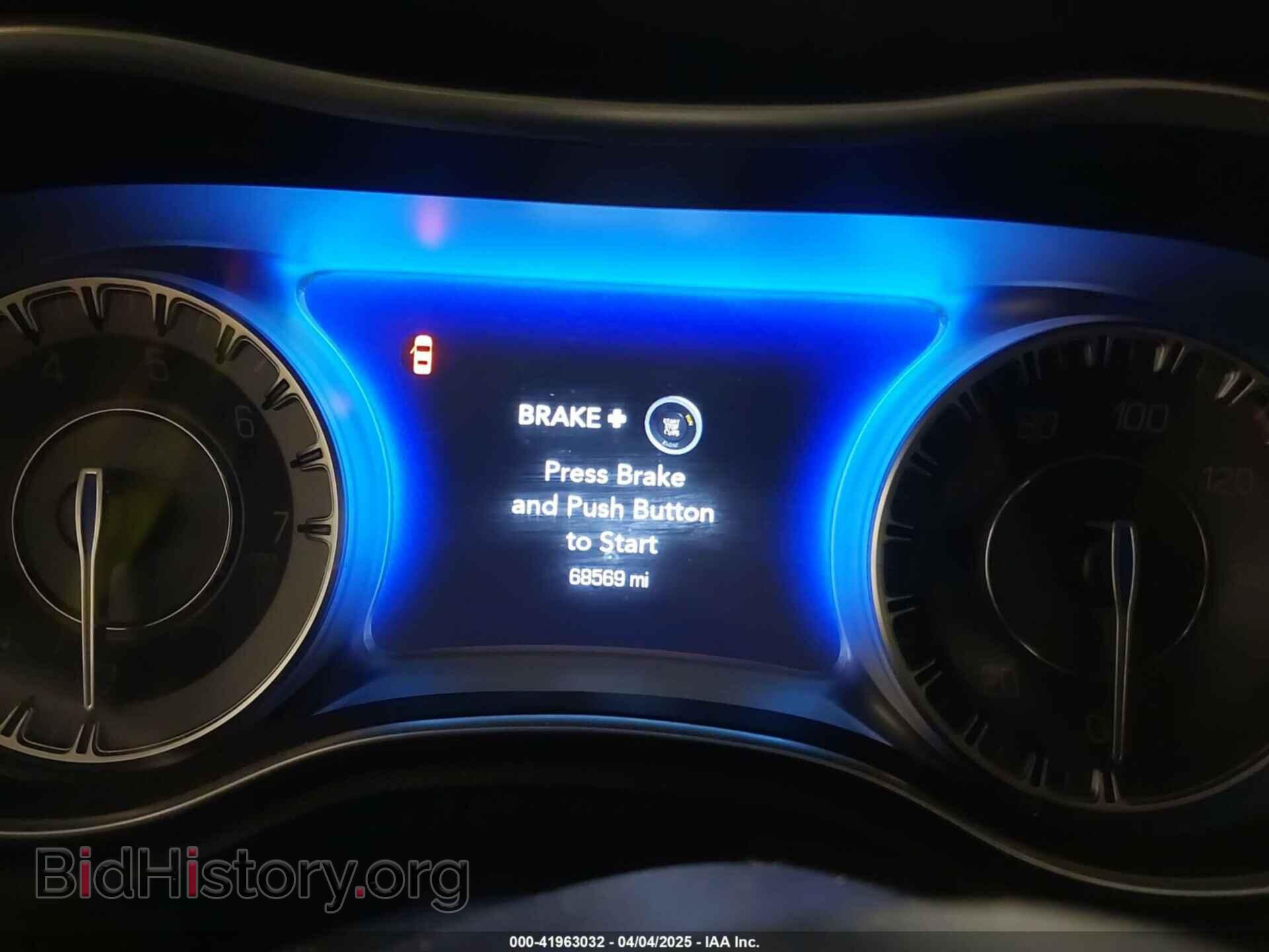 2019 CHRYSLER 300 - VIN: 2C3CCARG4KH649295 - Фото 7