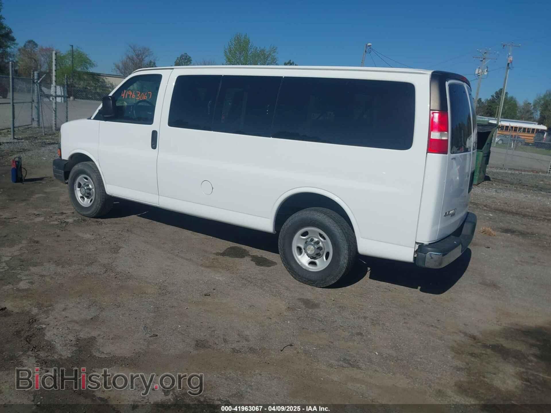 2013 CHEVROLET EXPRESS 2500 - VIN: 1GAWGRFA0D1145512 - Фото 3