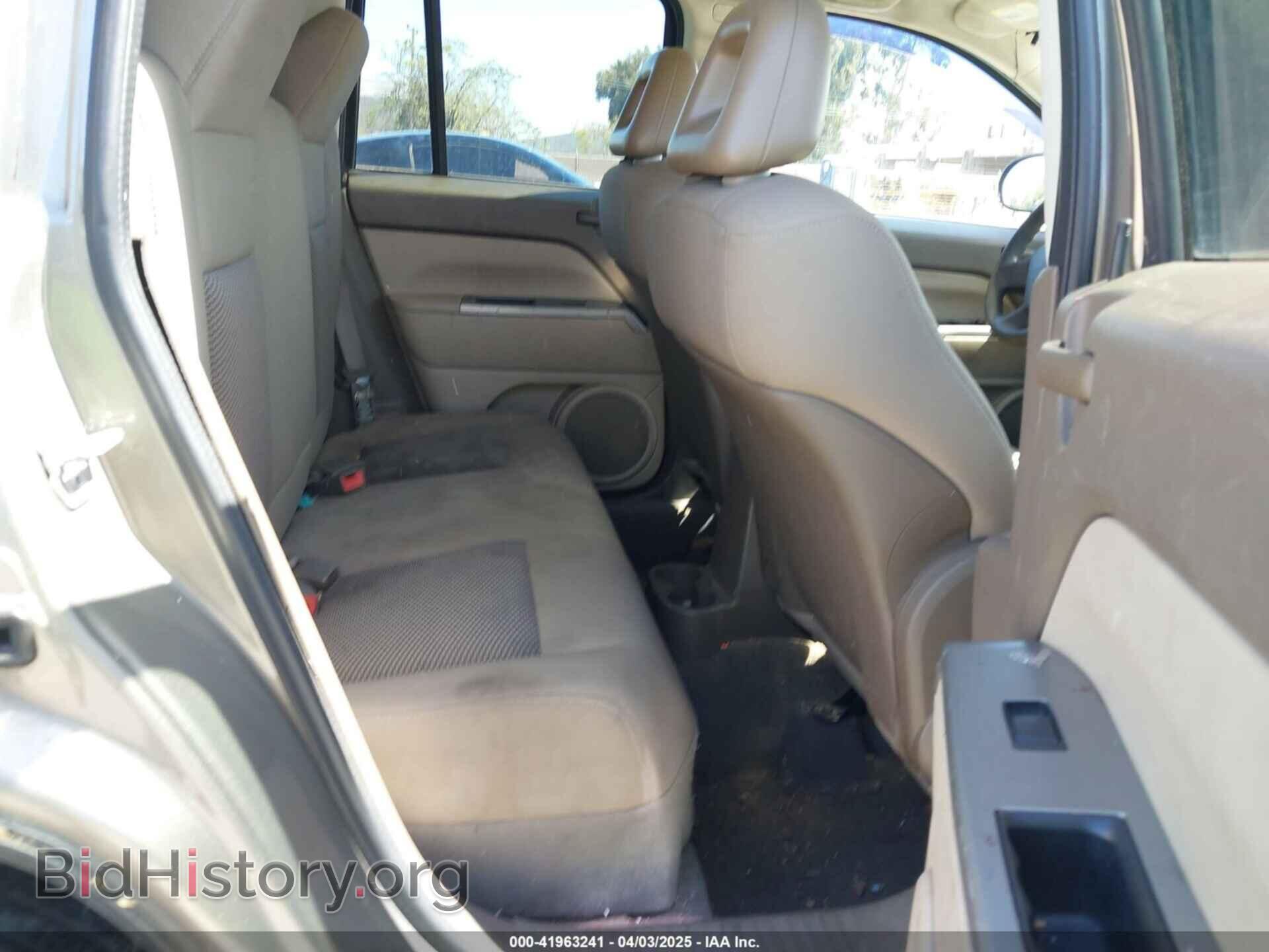 2007 JEEP COMPASS - VIN: 1J8FF47W87D241293 - Фото 8