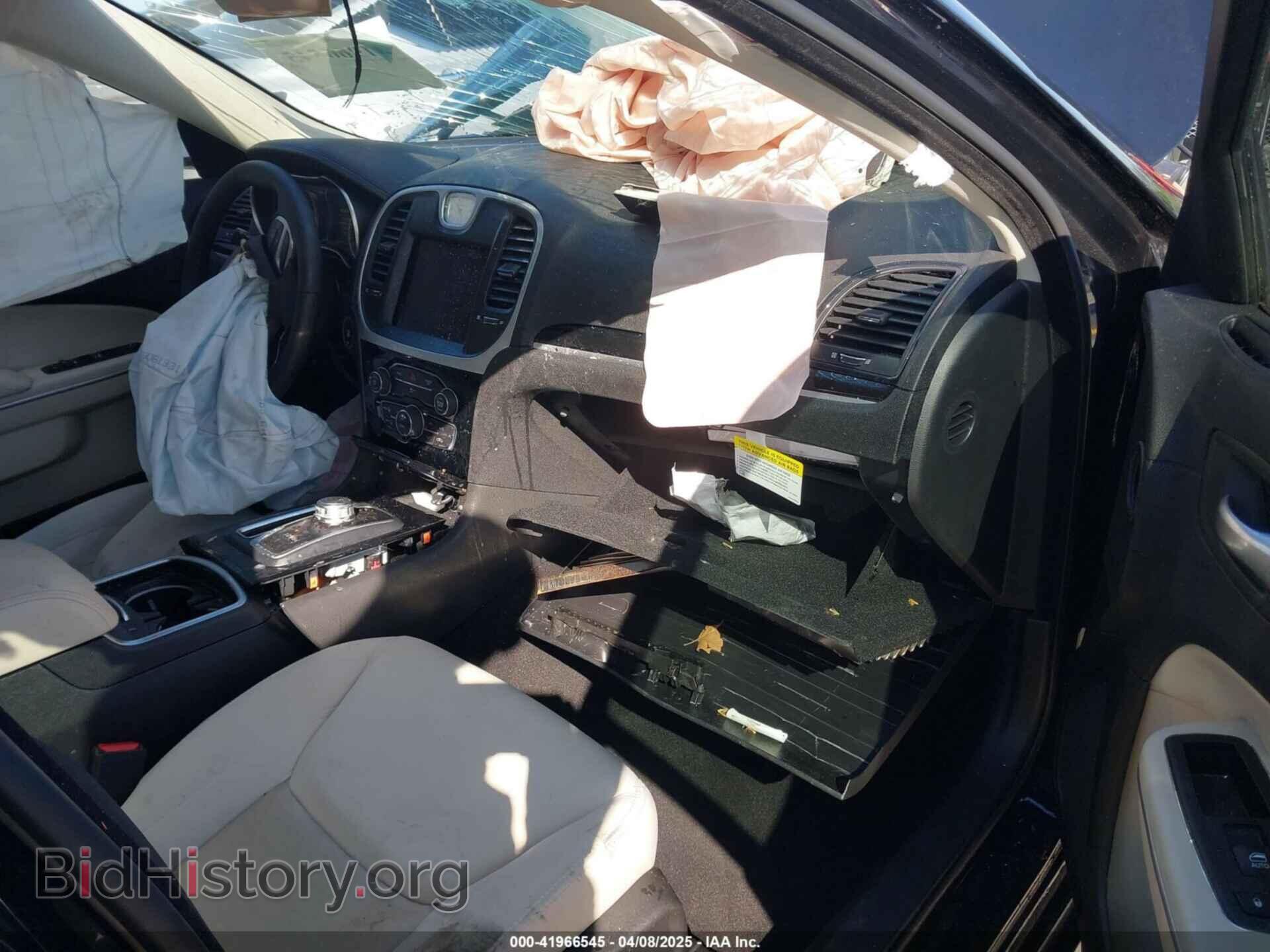2023 CHRYSLER 300 - VIN: 2C3CCAAG4PH706419 - Фото 5