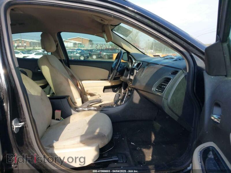 2012 Chrysler 200 (VIN 1C3CCBBB6CN180627) — photo 4 of 10