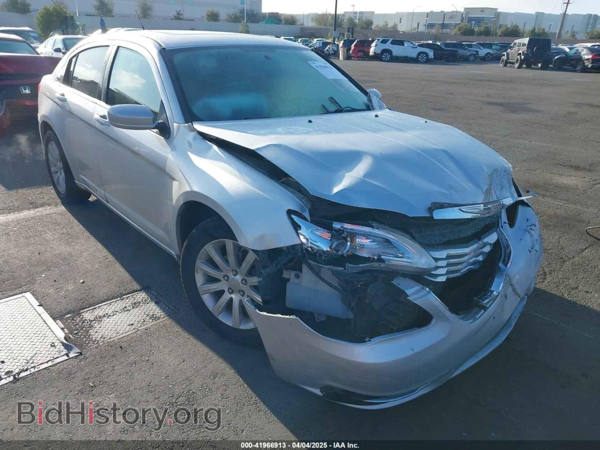 Фотография 1C3BC1FG2BN527929 - CHRYSLER 200 2011