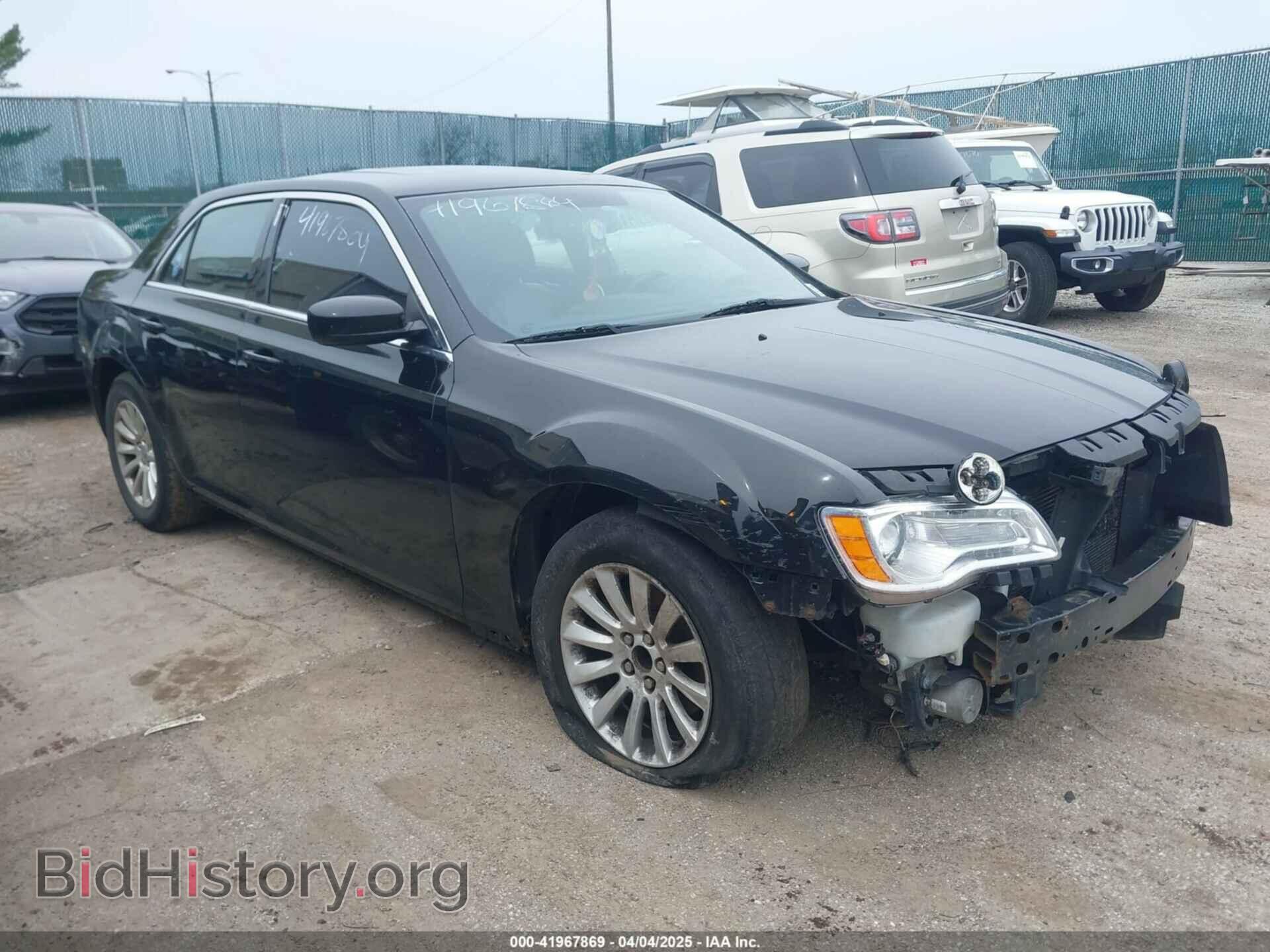 Фотография 2C3CCAAG1DH532692 - CHRYSLER 300 2013