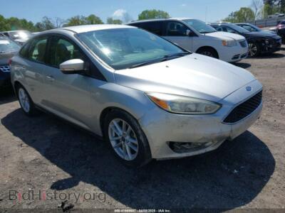2017 Ford FOCUS SE, серебристый — VIN 1FADP3F27HL240959, IAAI