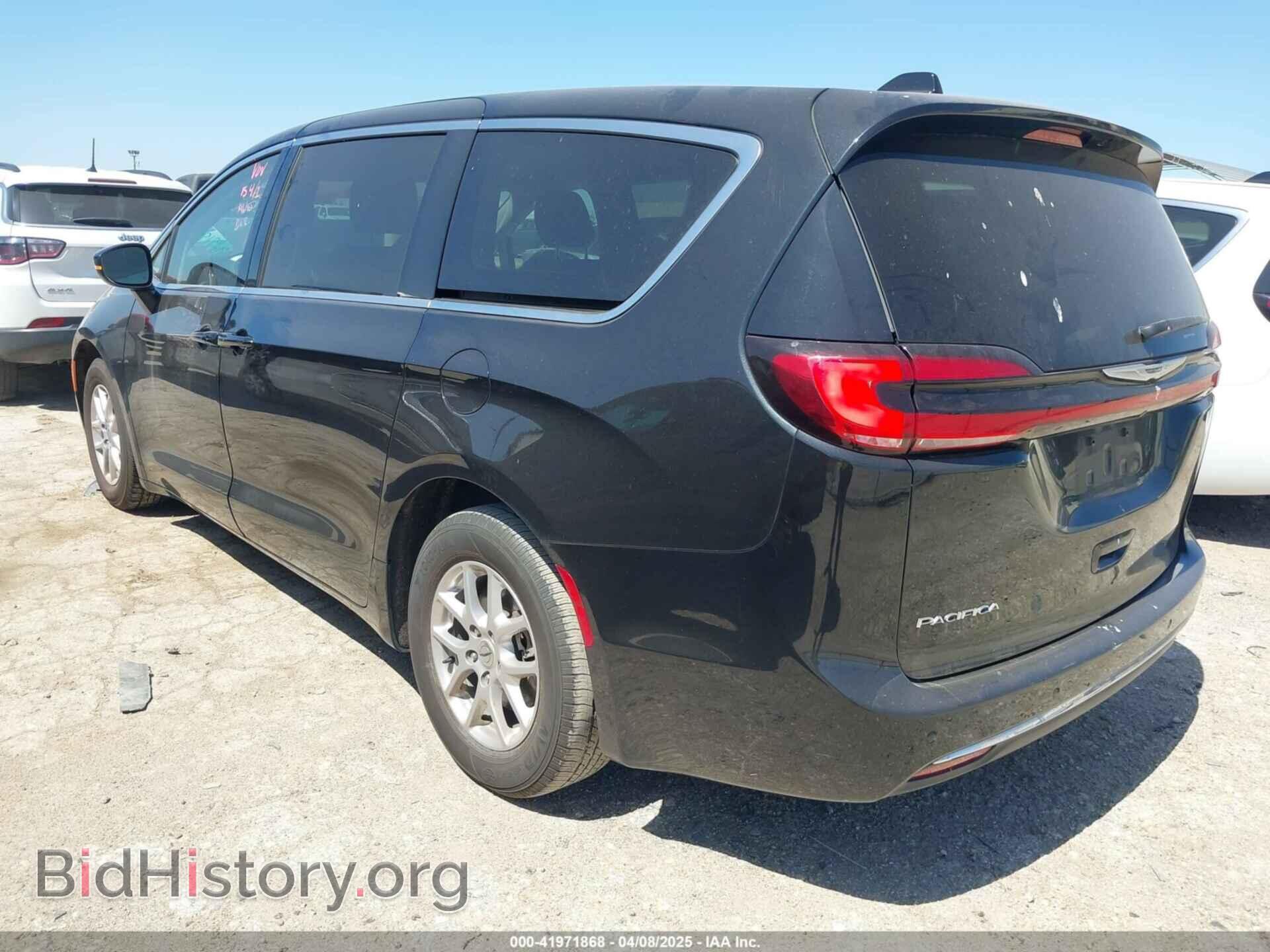 2023 CHRYSLER PACIFICA - VIN: 2C4RC1BG8PR521188 - Фото 3