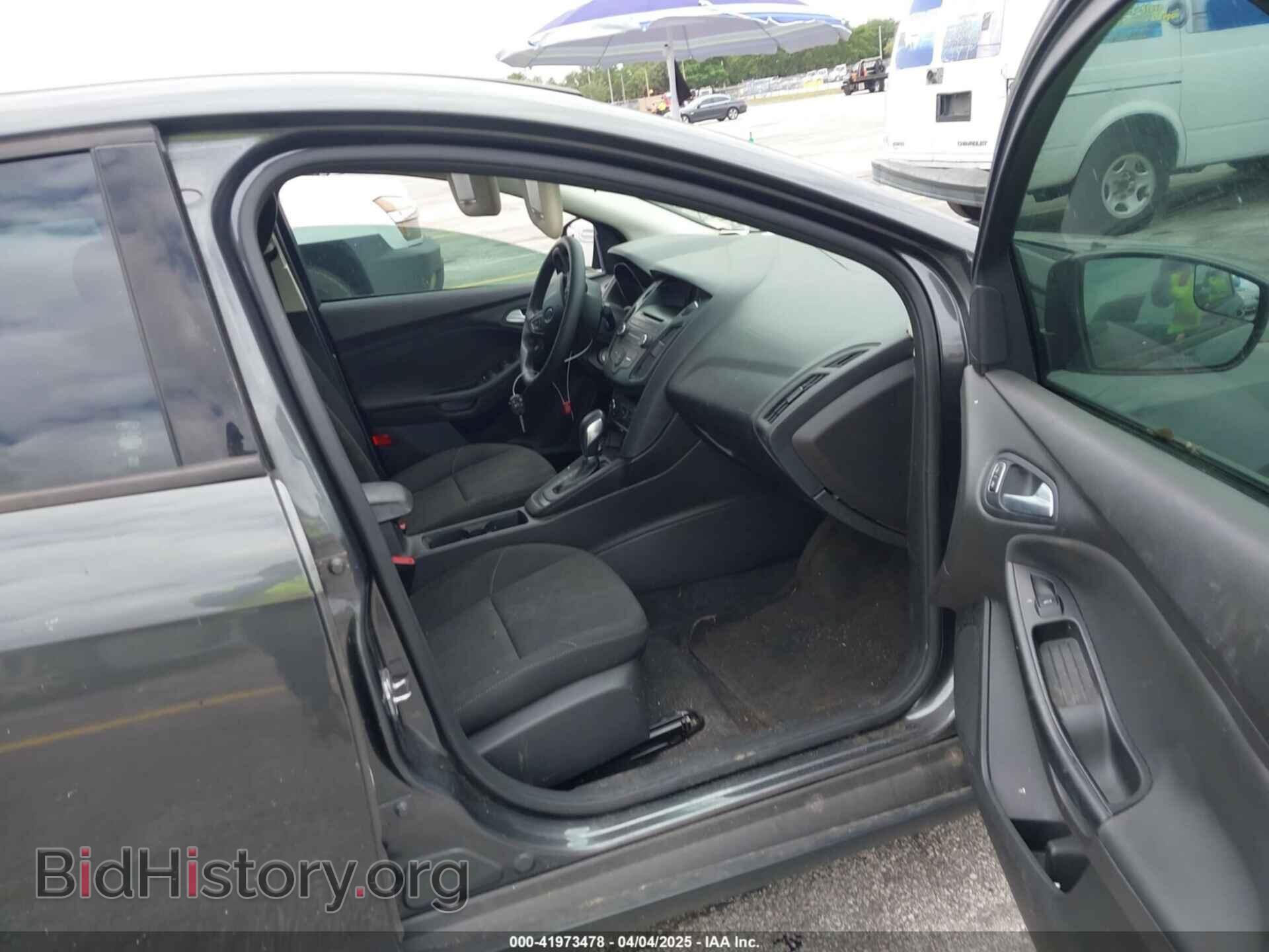 2017 FORD FOCUS - VIN: 1FADP3F25HL302004 - Photo 5
