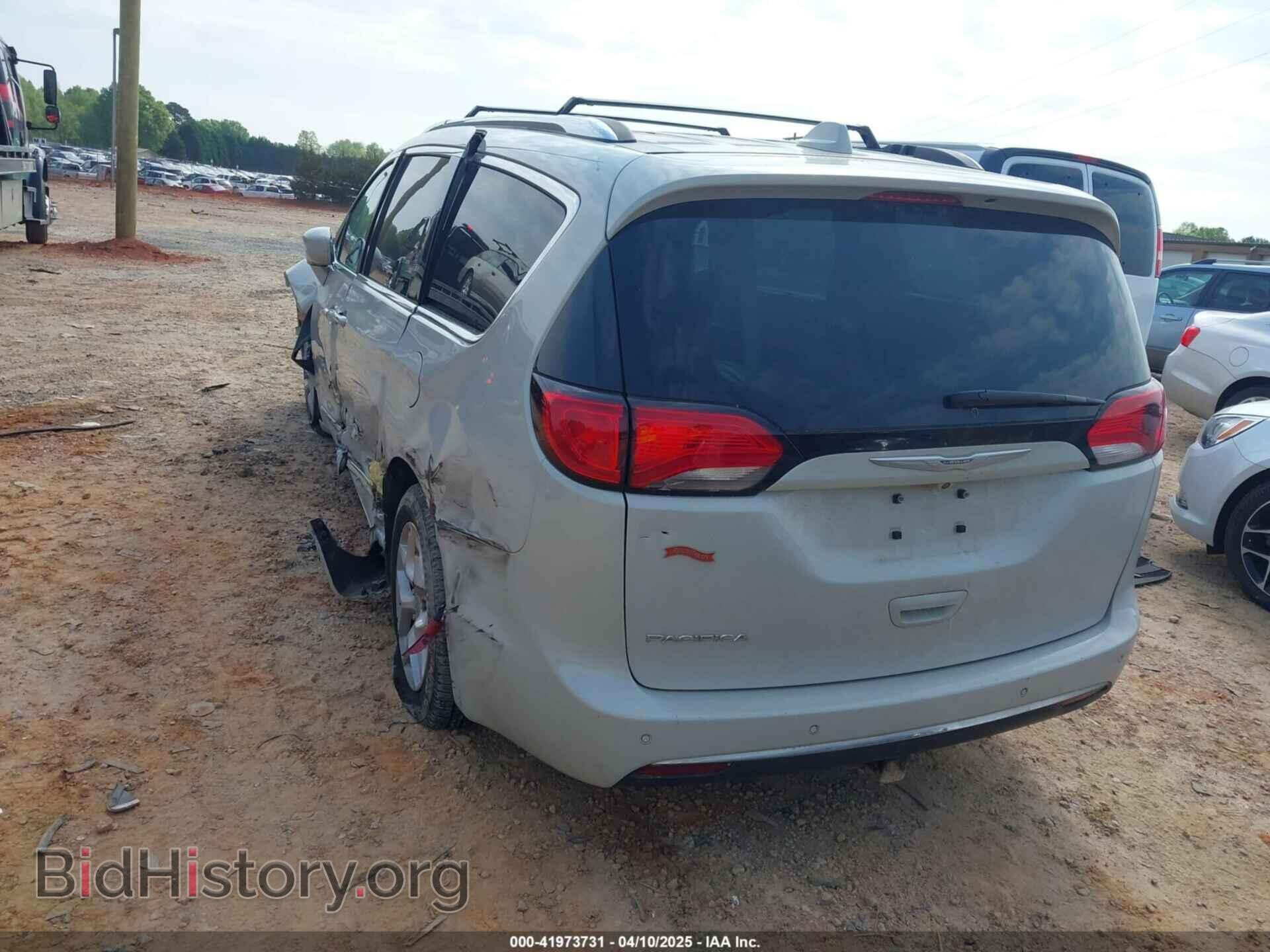 2017 CHRYSLER PACIFICA - VIN: 2C4RC1EG7HR572601 - Фото 3