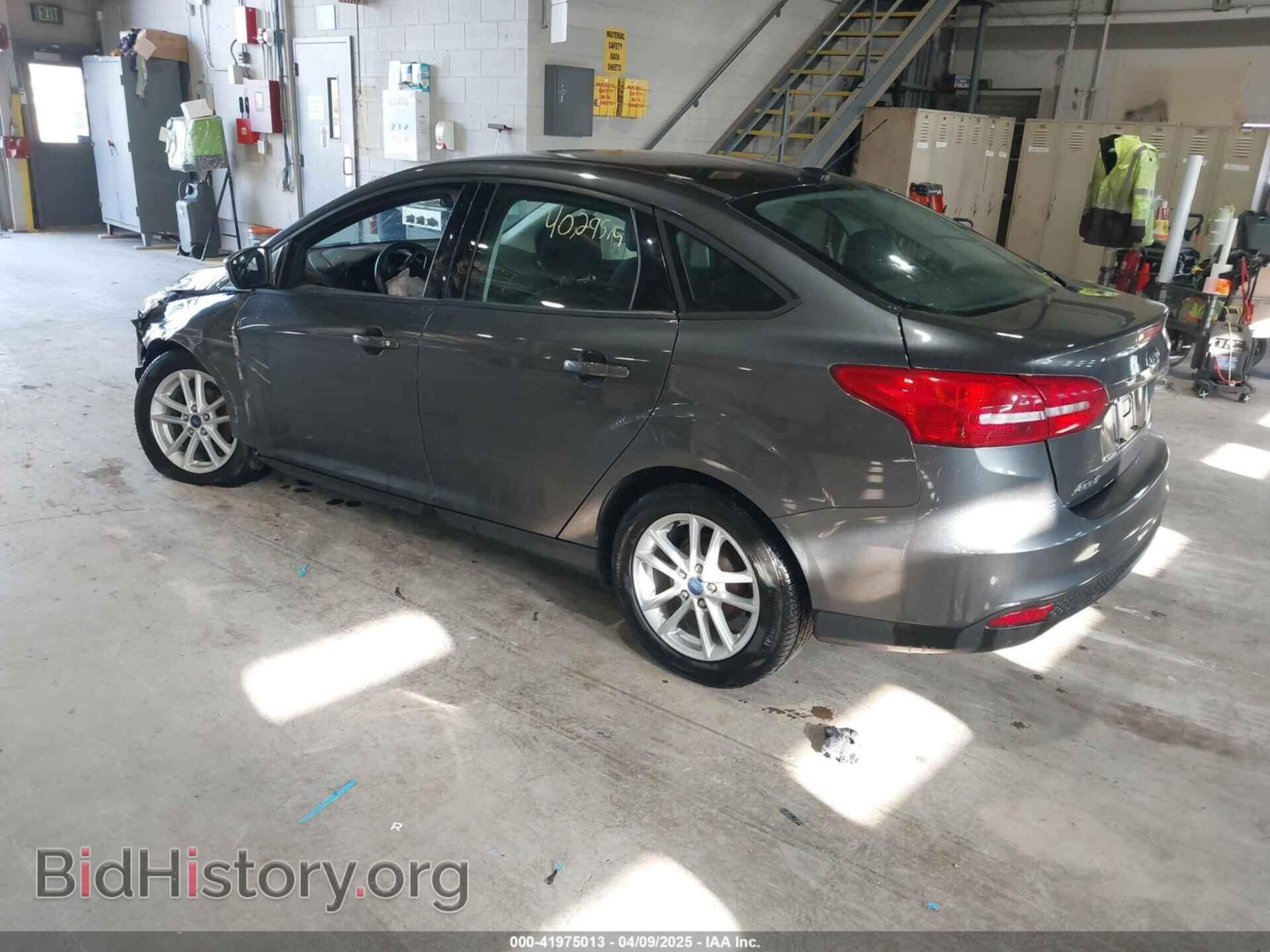 2017 FORD FOCUS - VIN: 1FADP3F29HL220440 - Photo 3