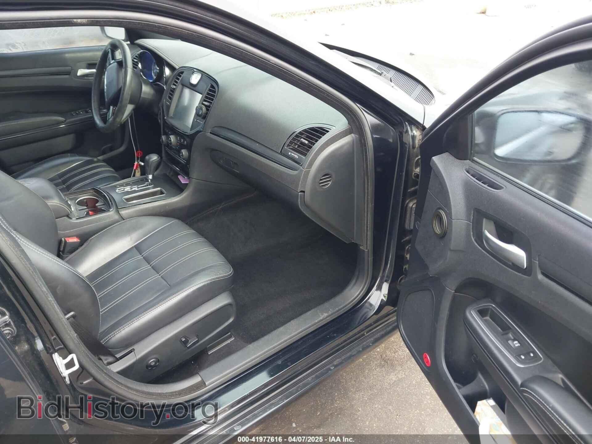 2013 CHRYSLER 300 - VIN: 2C3CCABT2DH735764 - Фото 5