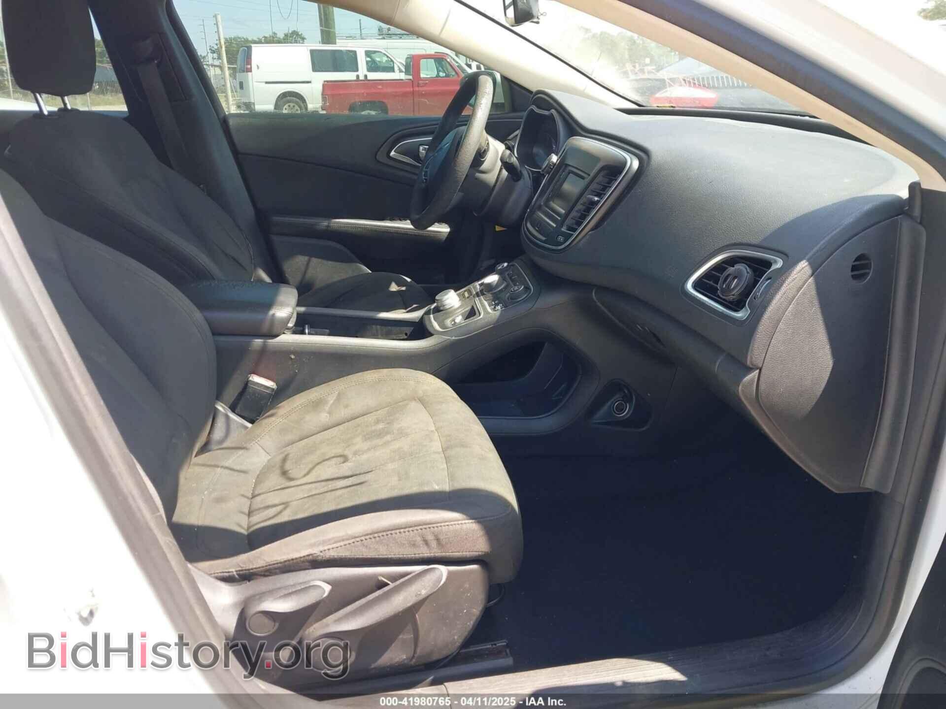 2015 CHRYSLER 200 - VIN: 1C3CCCAB4FN742102 - Фото 5