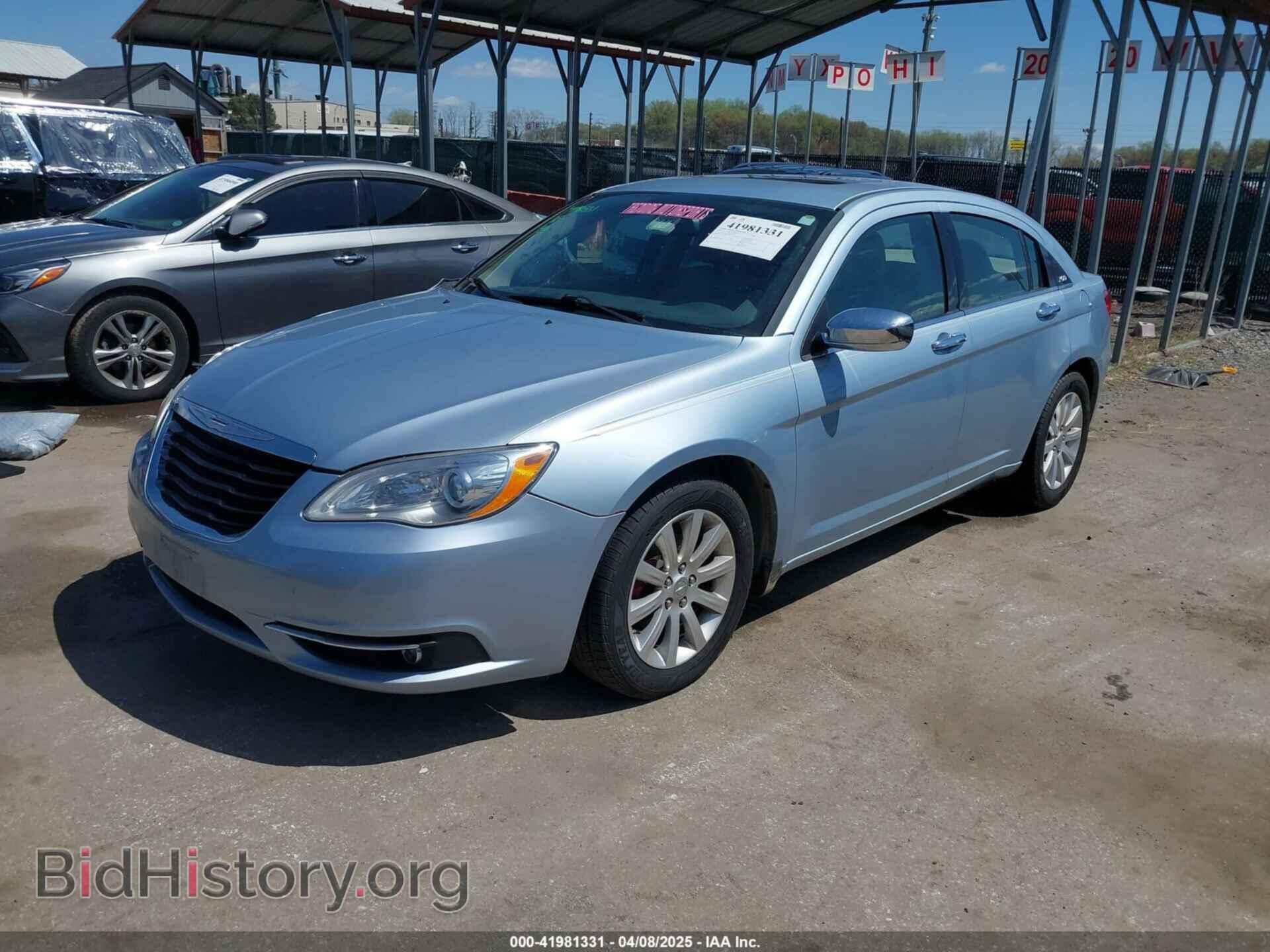 2013 CHRYSLER 200 - VIN: 1C3CCBCG1DN578498 - Фото 2