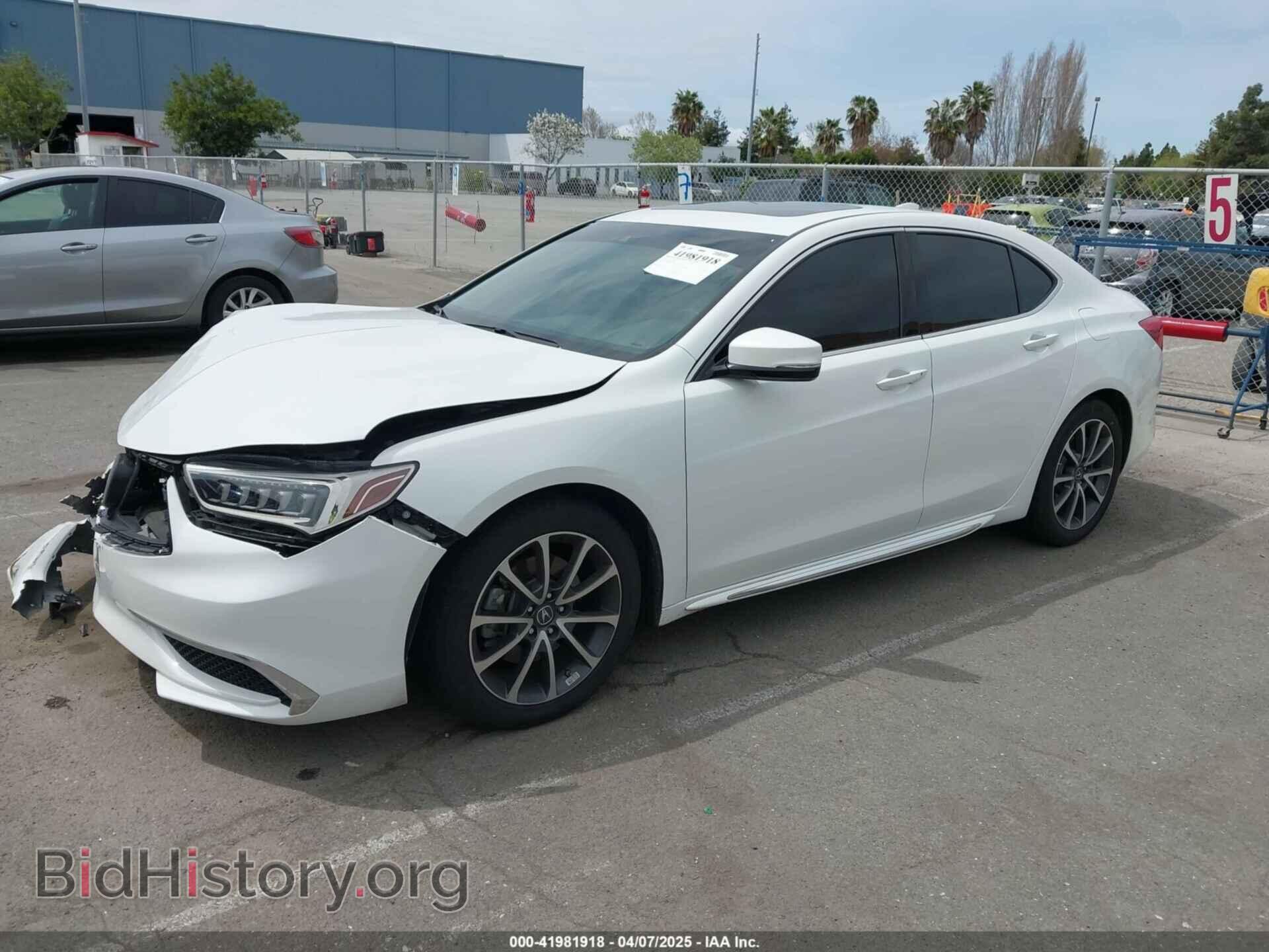 2018 ACURA TLX - VIN: 19UUB3F59JA000947 - Фото 2