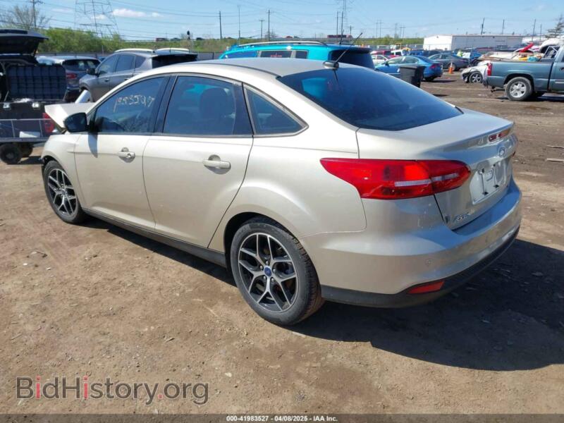 2017 Ford FOCUS (VIN 1FADP3H26HL298302) — photo 3 of 17