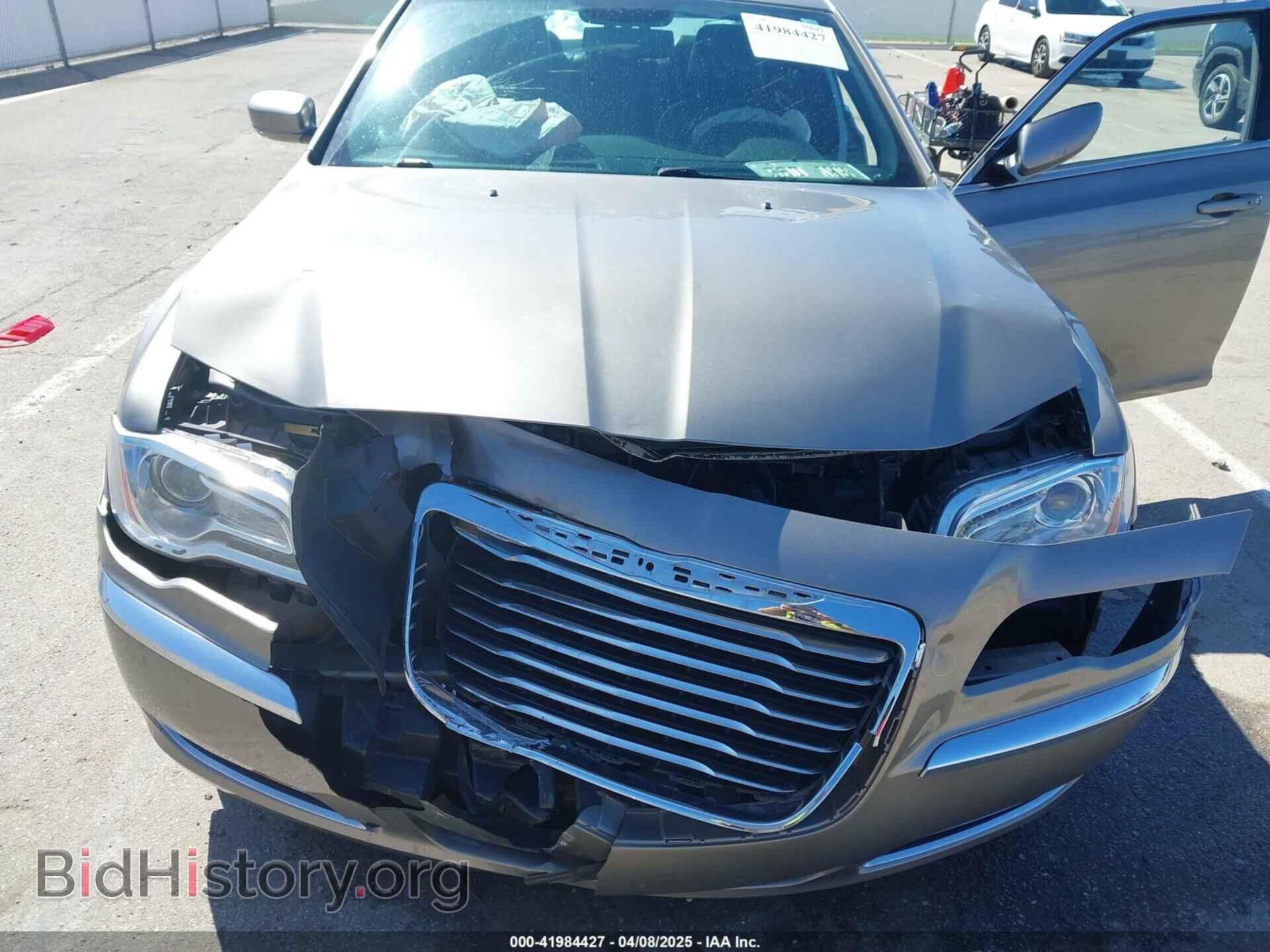 2014 CHRYSLER 300 - VIN: 2C3CCAAGXEH335800 - Фото 6