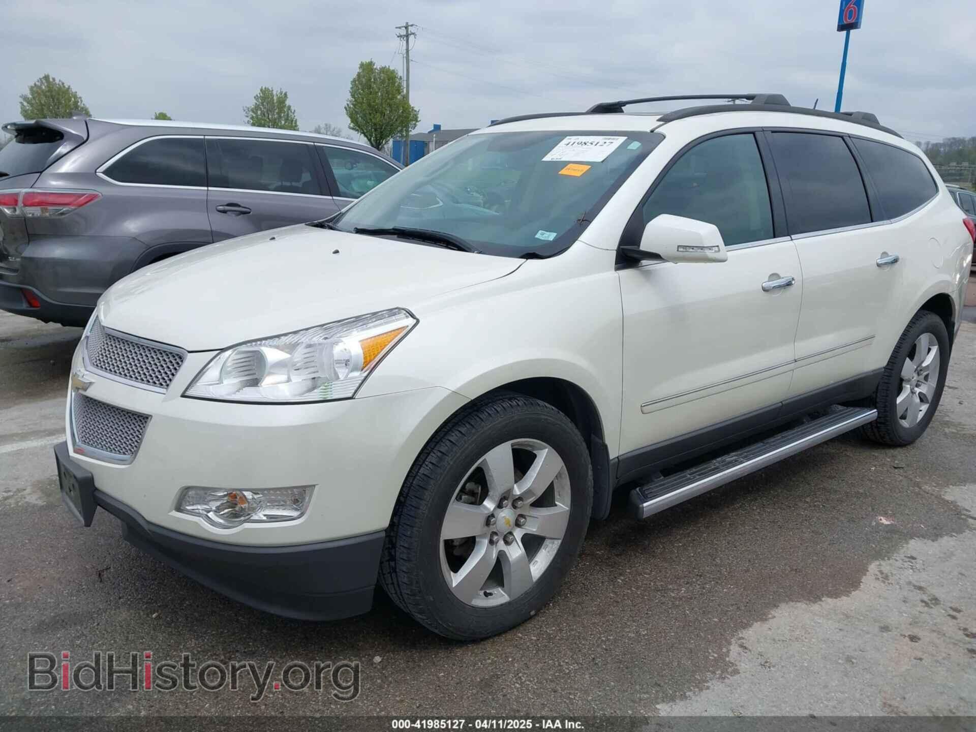 2012 CHEVROLET TRAVERSE - VIN: 1GNKRLED1CJ115529 - Фото 2