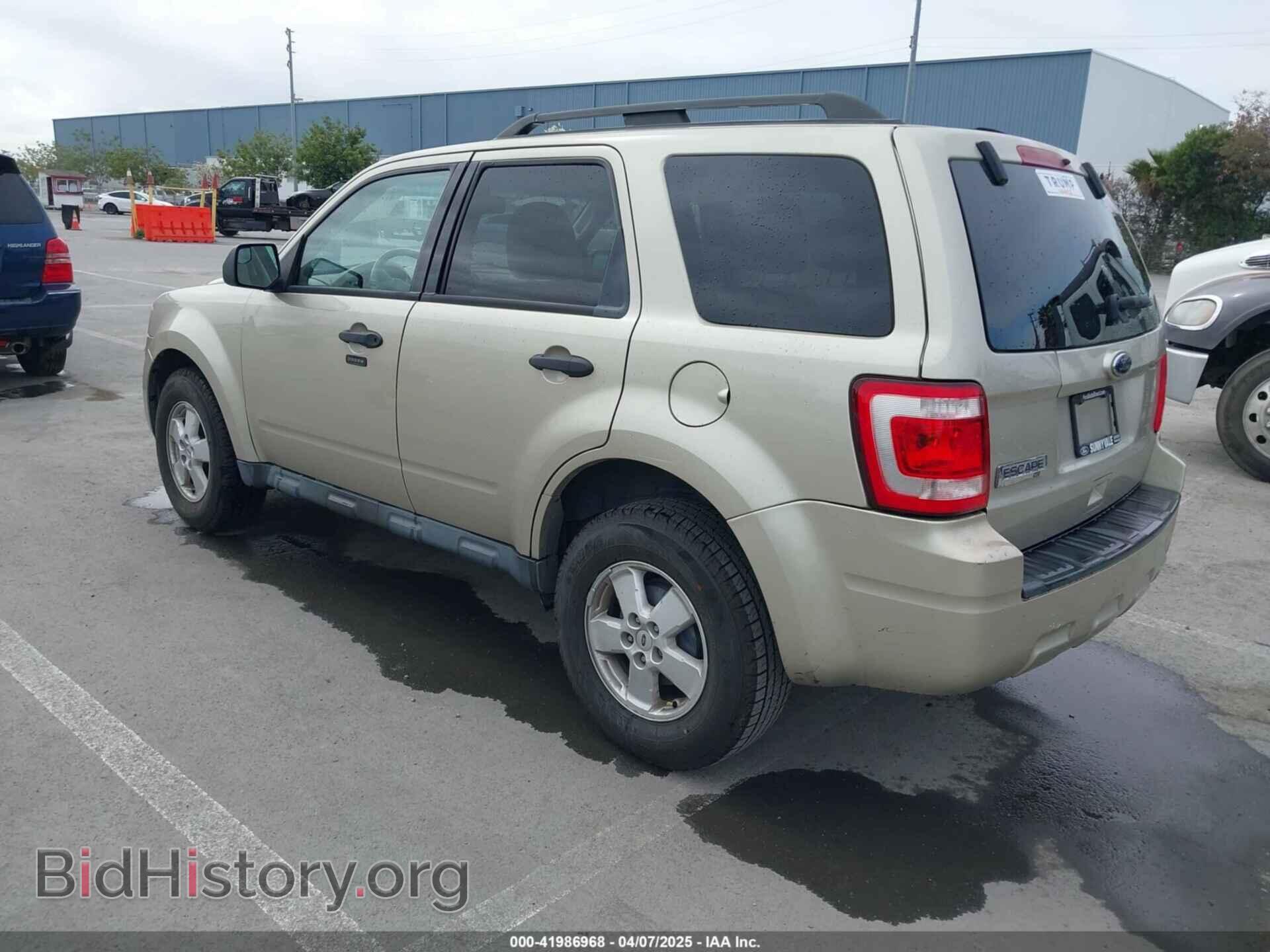 2010 FORD ESCAPE - VIN: 1FMCU0D75AKD11630 - Фото 3