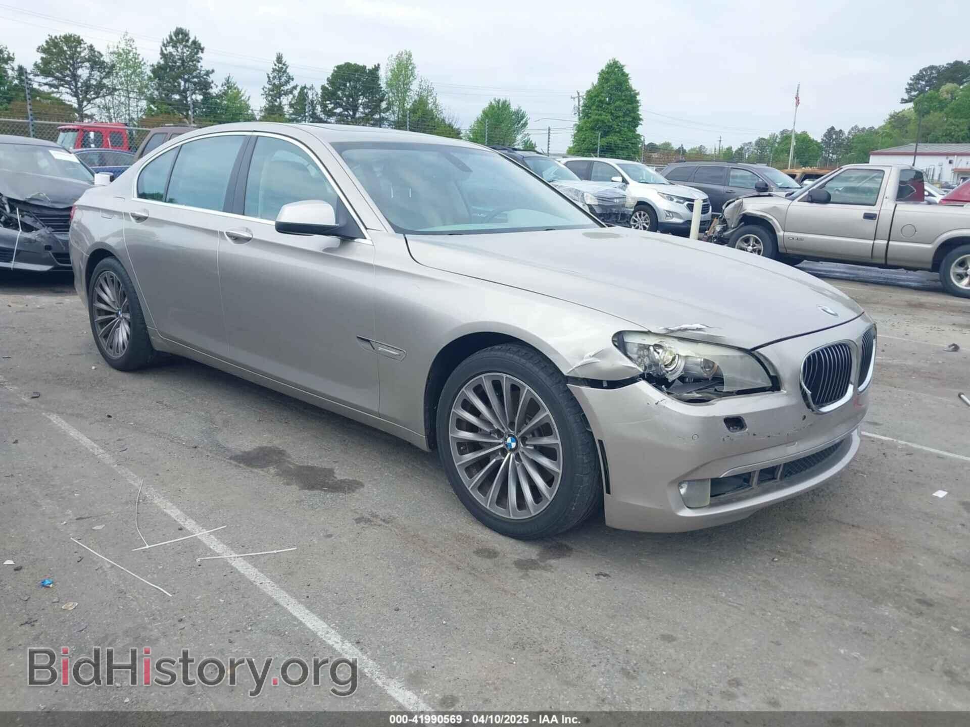 Photo WBAKA4C58BC612773 - BMW 740I 2011
