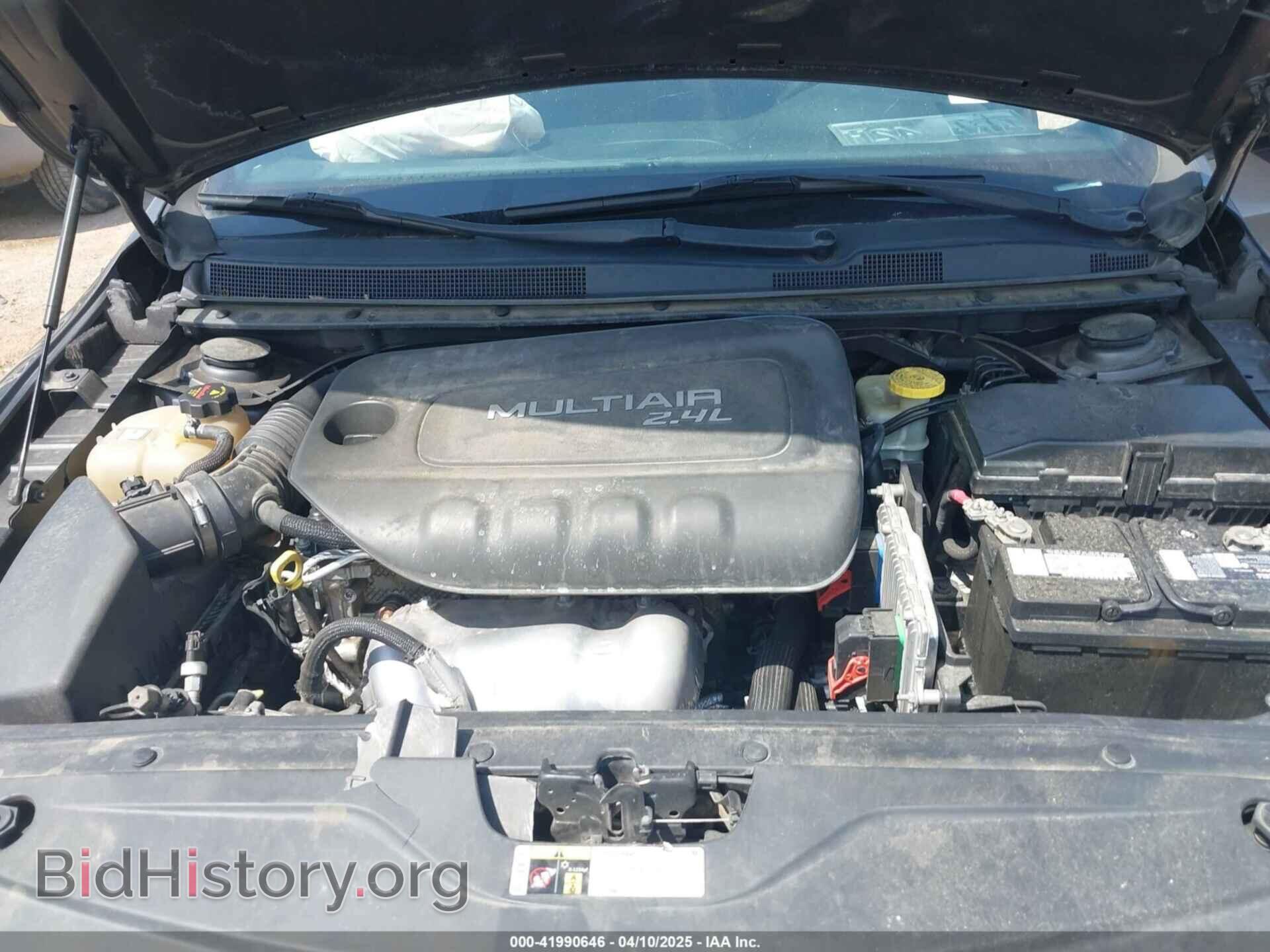 2016 CHRYSLER 200 - VIN: 1C3CCCBB6GN112193 - Фото 10