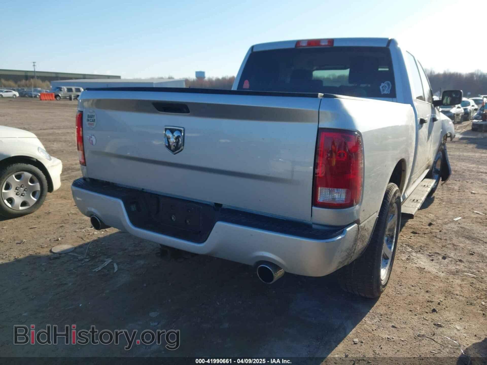 2017 RAM 1500 - VIN: 3C6RR7KT1HG793157 - Фото 4