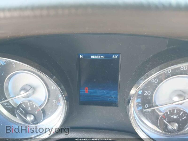 2012 Chrysler 300C (VIN 2C3CCAPT3CH253909) — photo 7 of 17