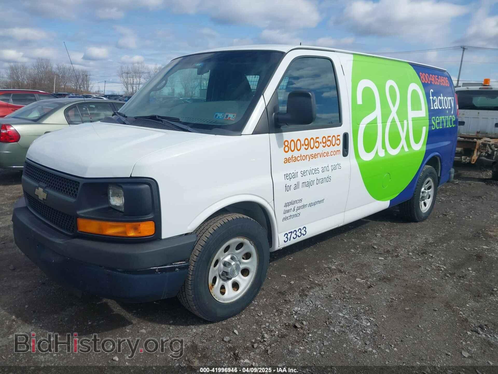 2013 CHEVROLET EXPRESS - VIN: 1GCSGAFX0D1171717 - Фото 2