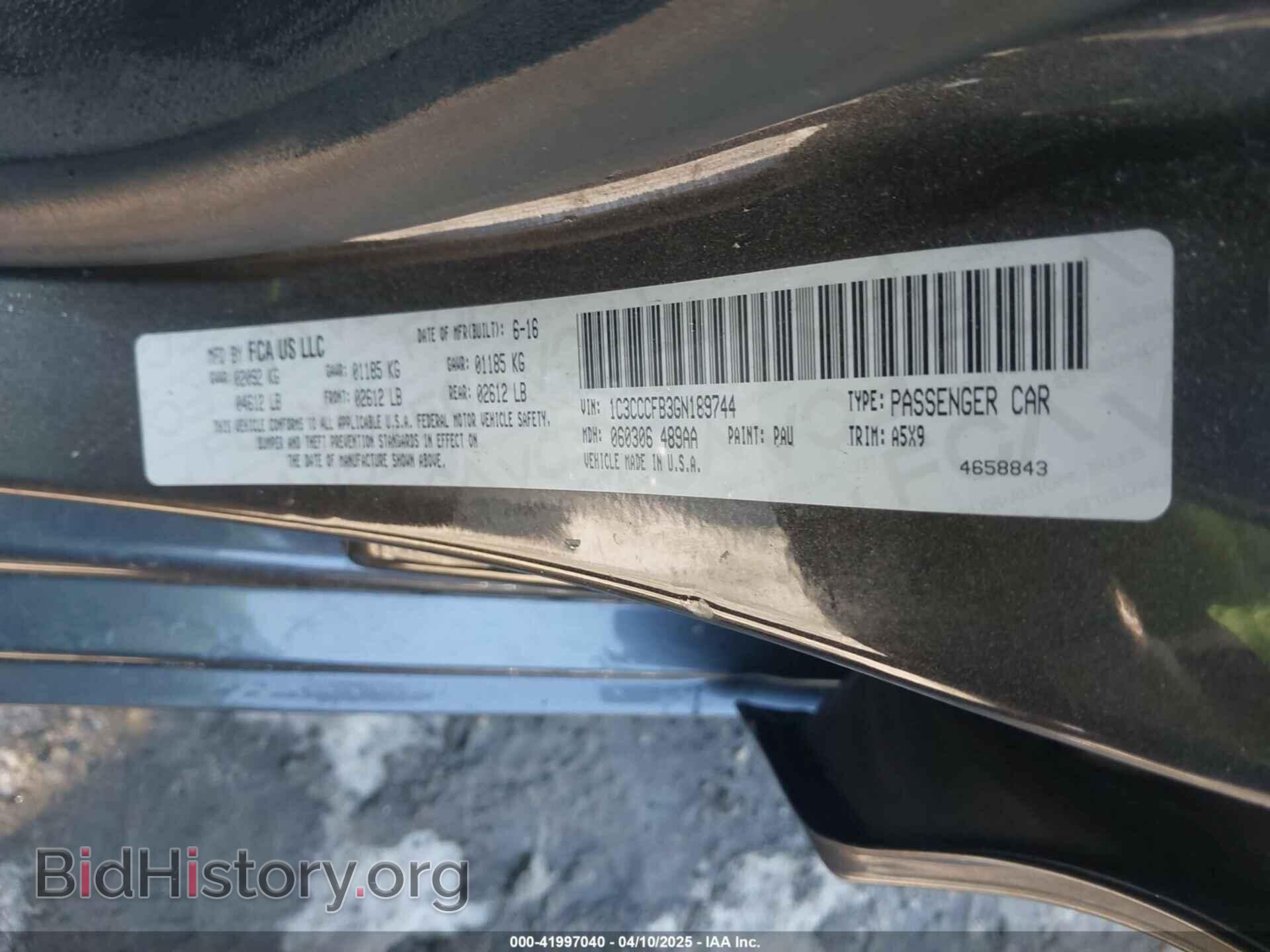 2016 CHRYSLER 200 - VIN: 1C3CCCFB3GN189744 - Фото 9