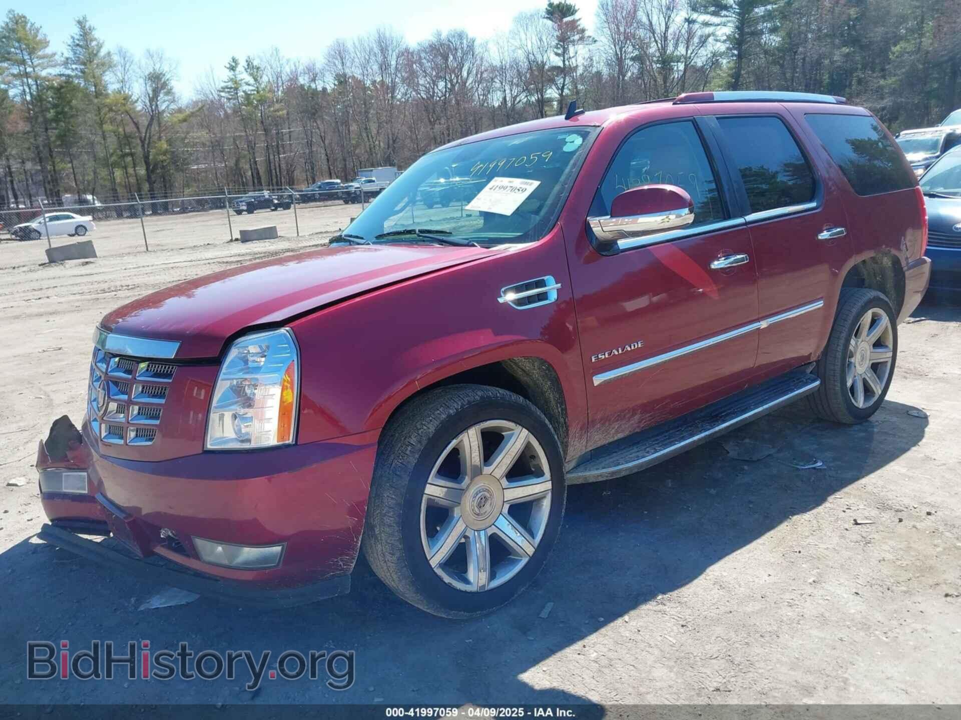 2011 CADILLAC ESCALADE - VIN: 1GYS4BEF0BR158000 - Фото 2
