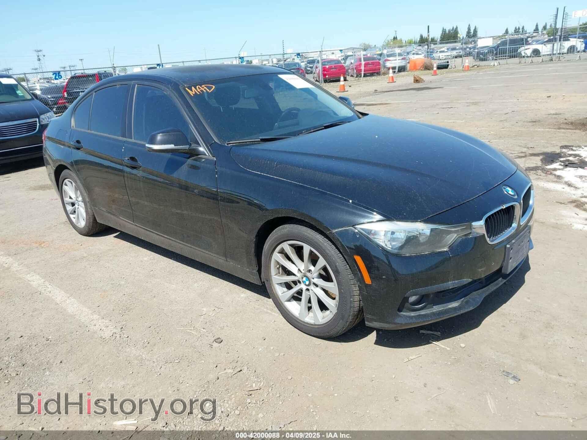 Photo WBA8E1G53GNU11091 - BMW 320I 2016