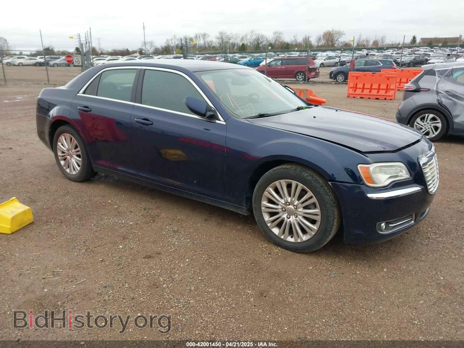 Фотография 2C3CCARG2DH581128 - CHRYSLER 300 2013