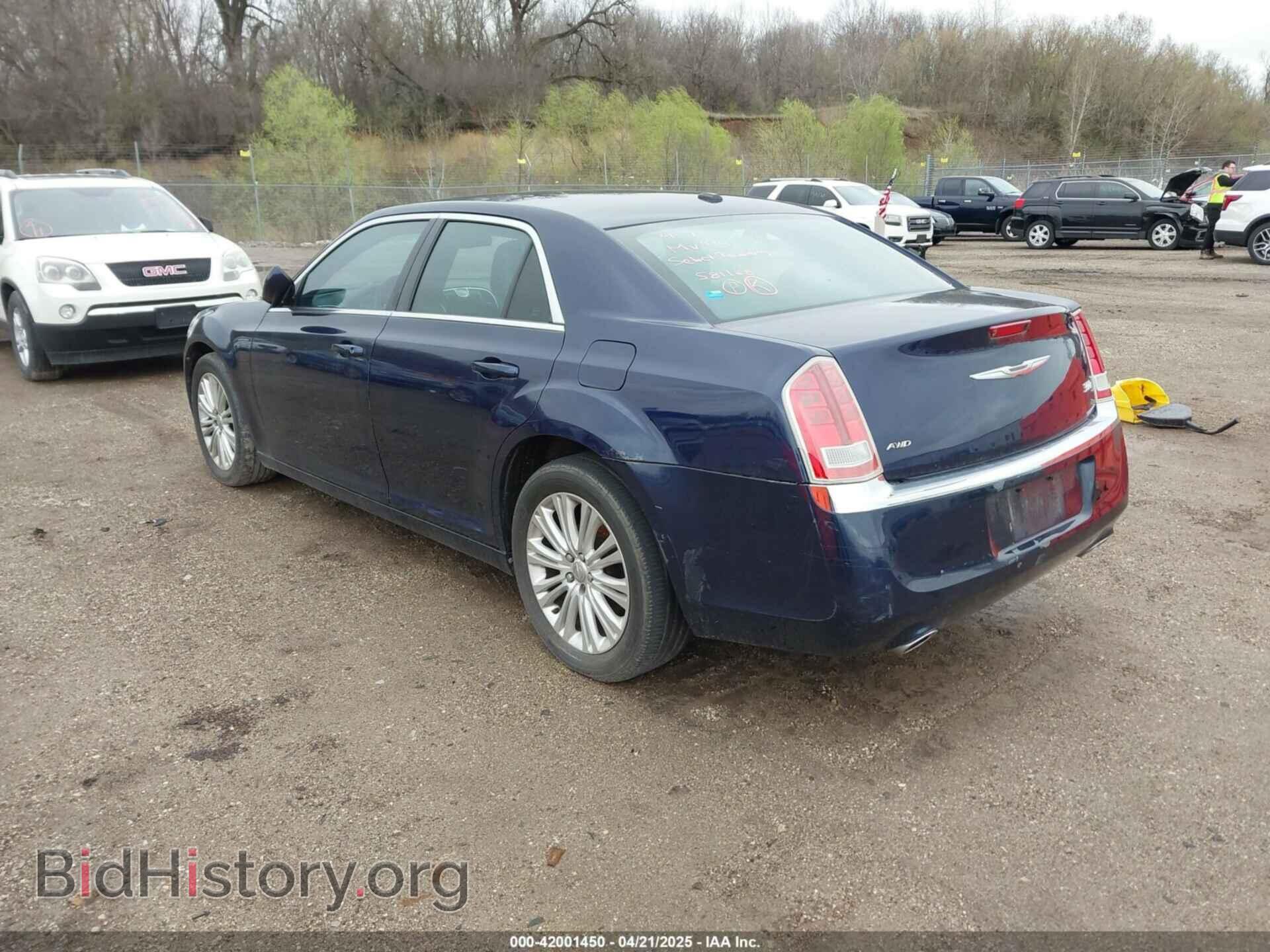 2013 CHRYSLER 300 - VIN: 2C3CCARG2DH581128 - Фото 3