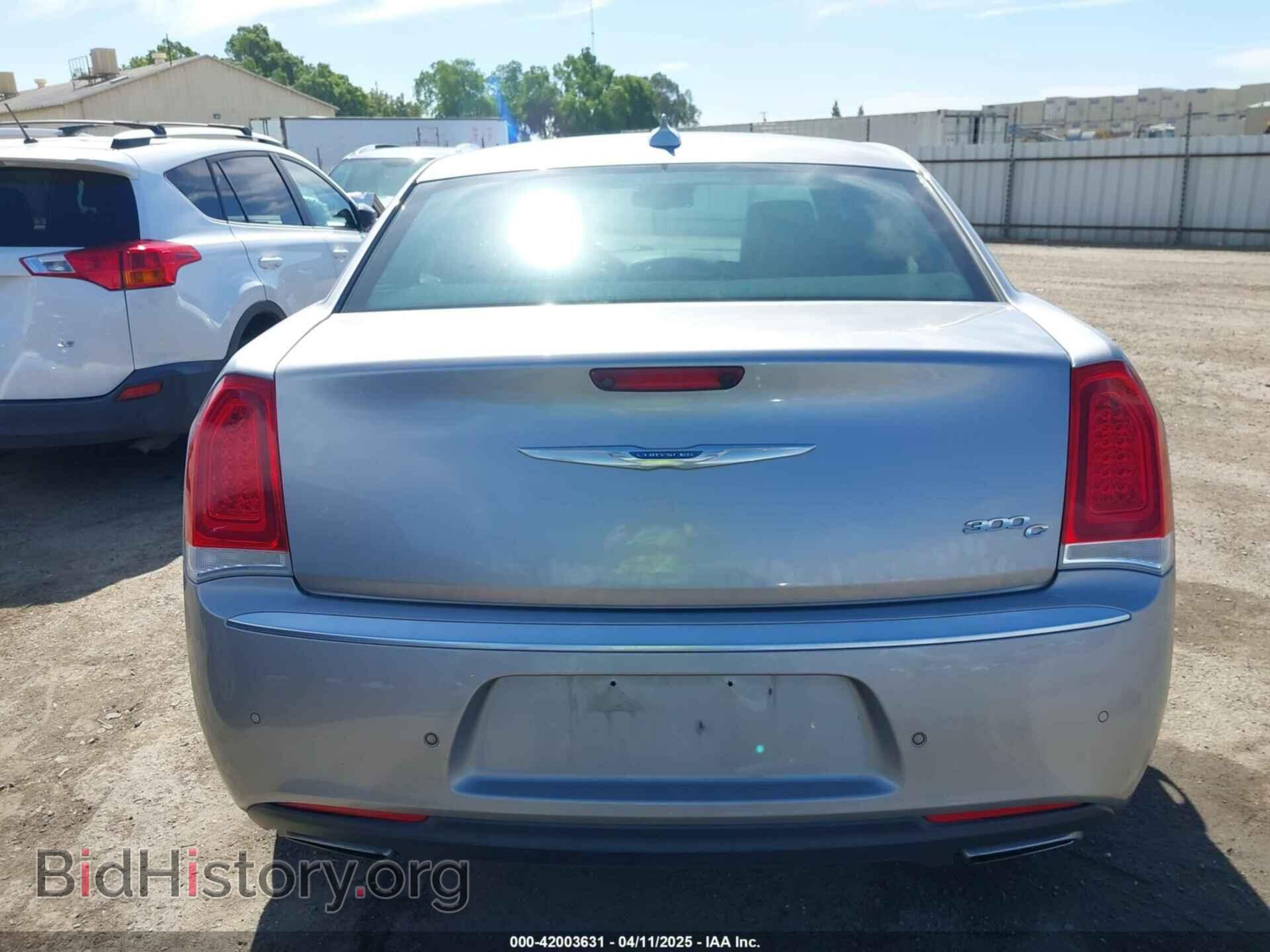 2017 CHRYSLER 300C - VIN: 2C3CCAPT1HH548403 - Photo 16