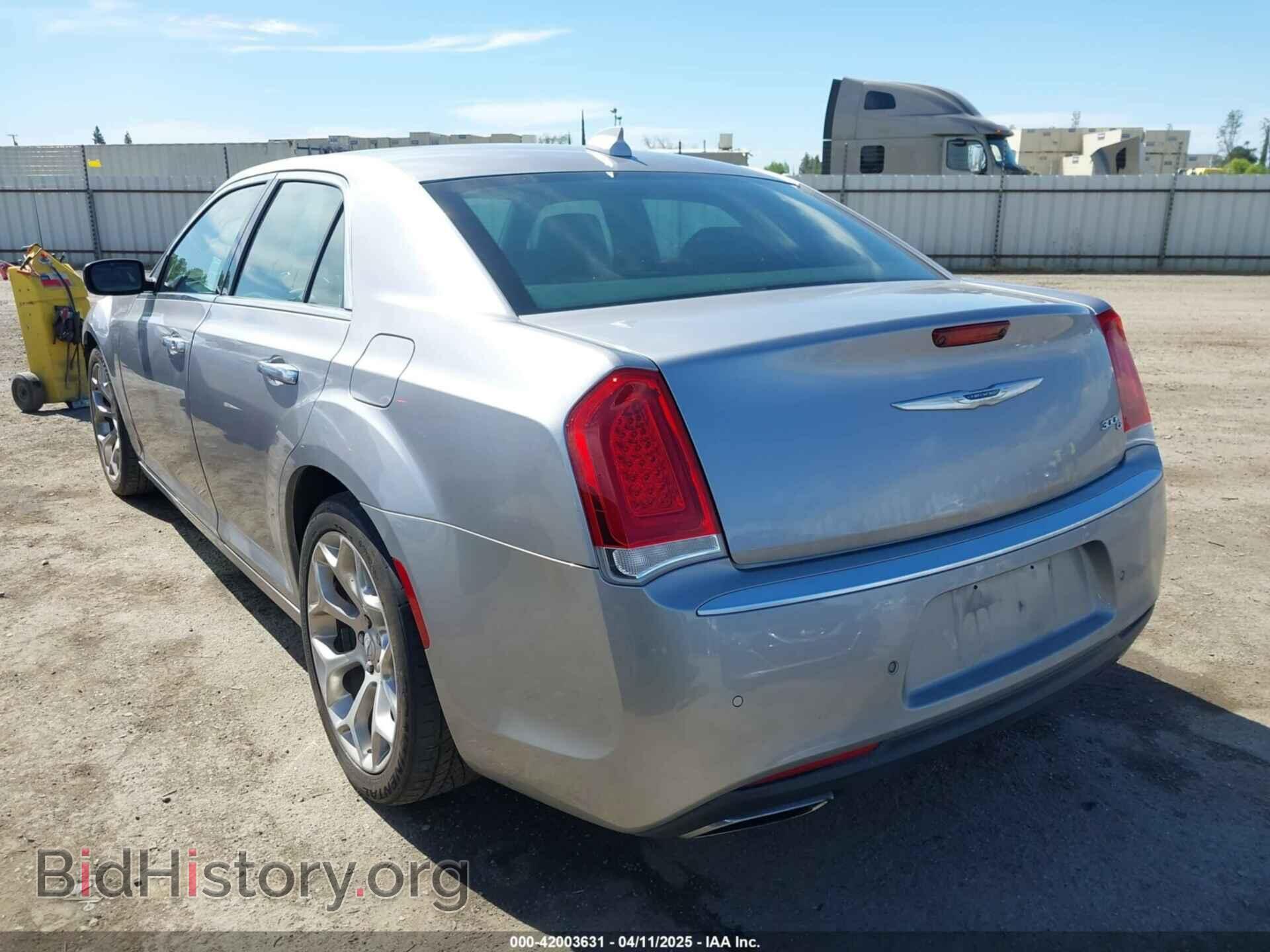 2017 CHRYSLER 300C - VIN: 2C3CCAPT1HH548403 - Photo 3