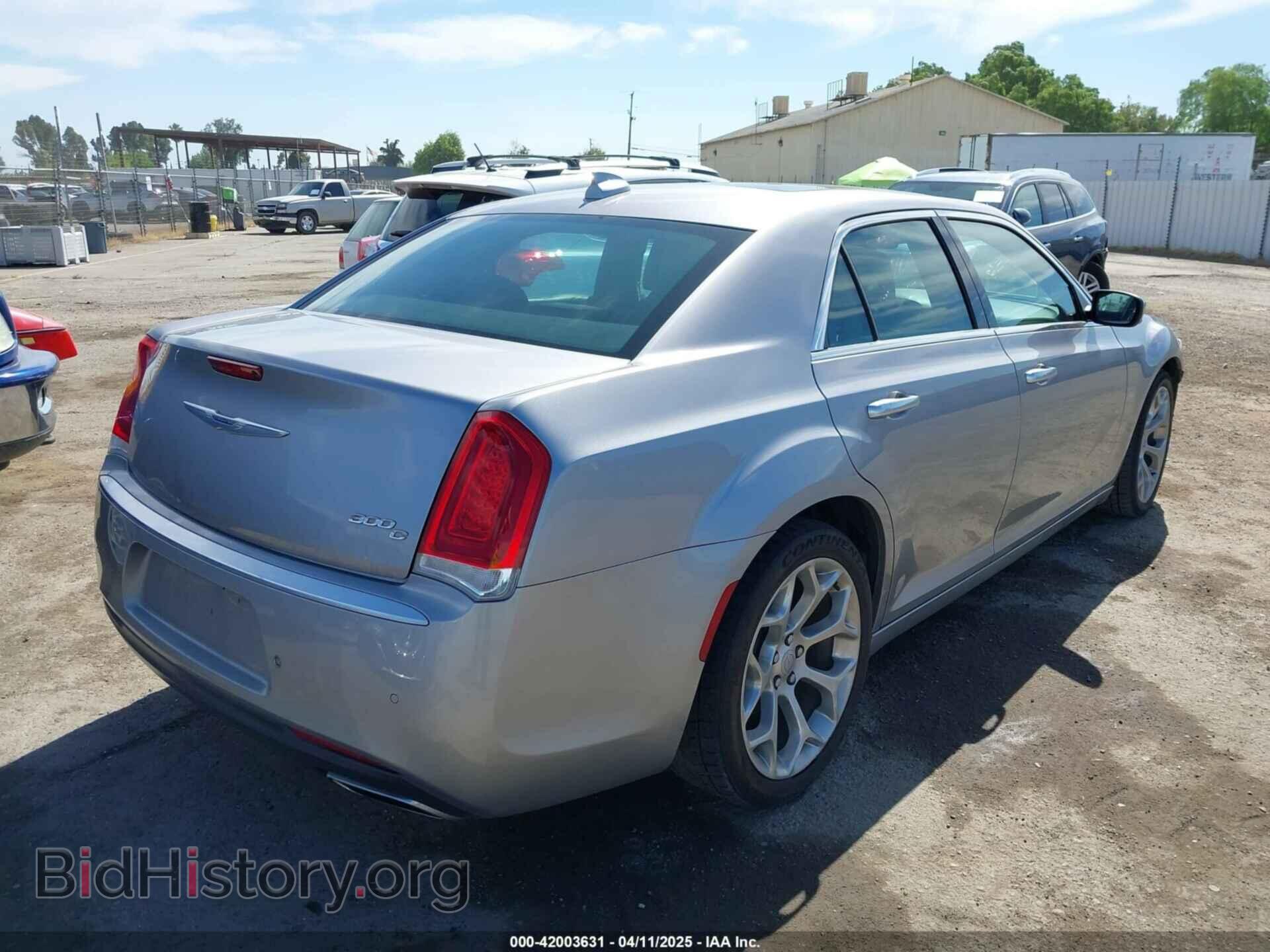 2017 CHRYSLER 300C - VIN: 2C3CCAPT1HH548403 - Photo 4