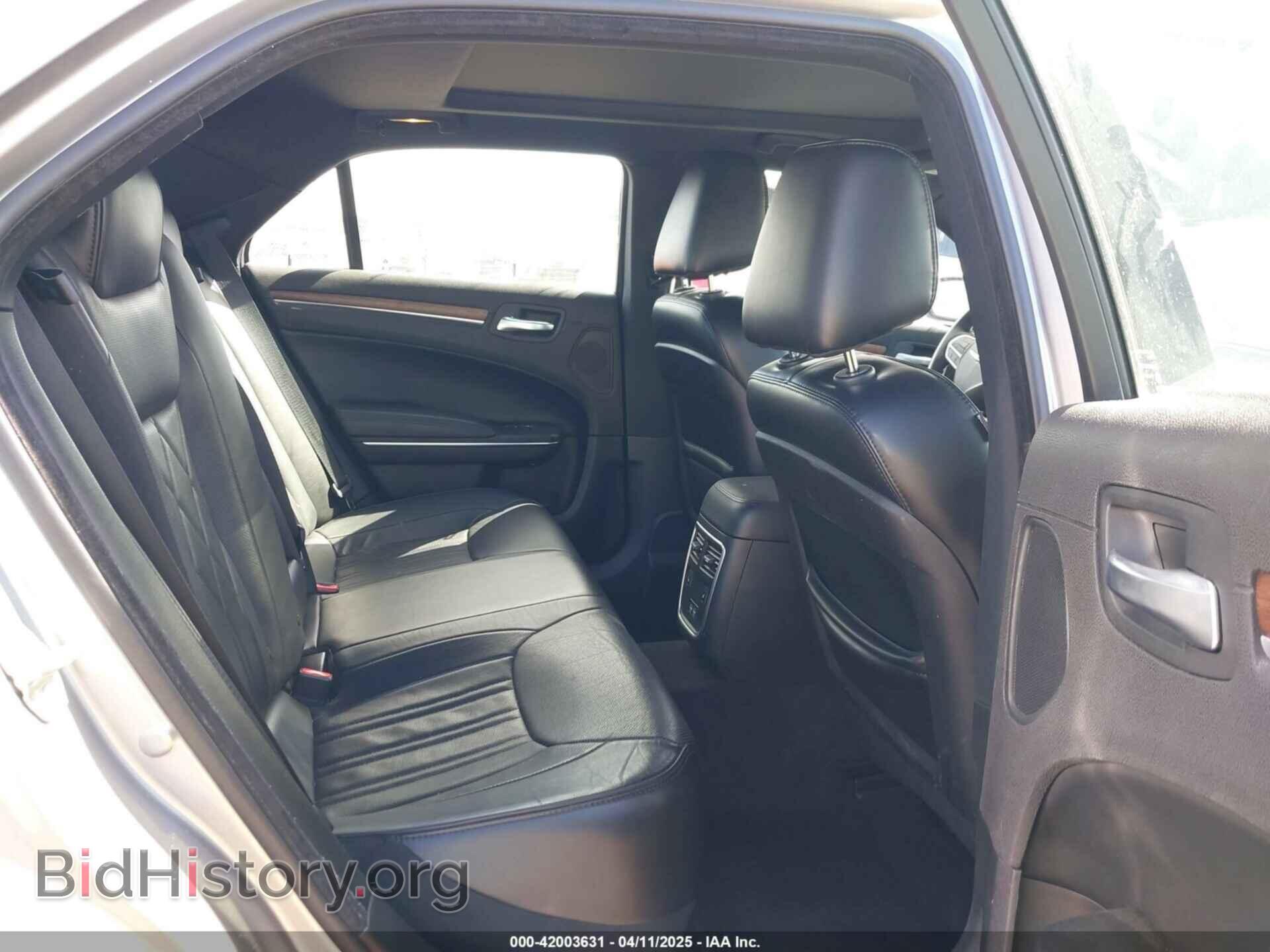 2017 CHRYSLER 300C - VIN: 2C3CCAPT1HH548403 - Photo 8