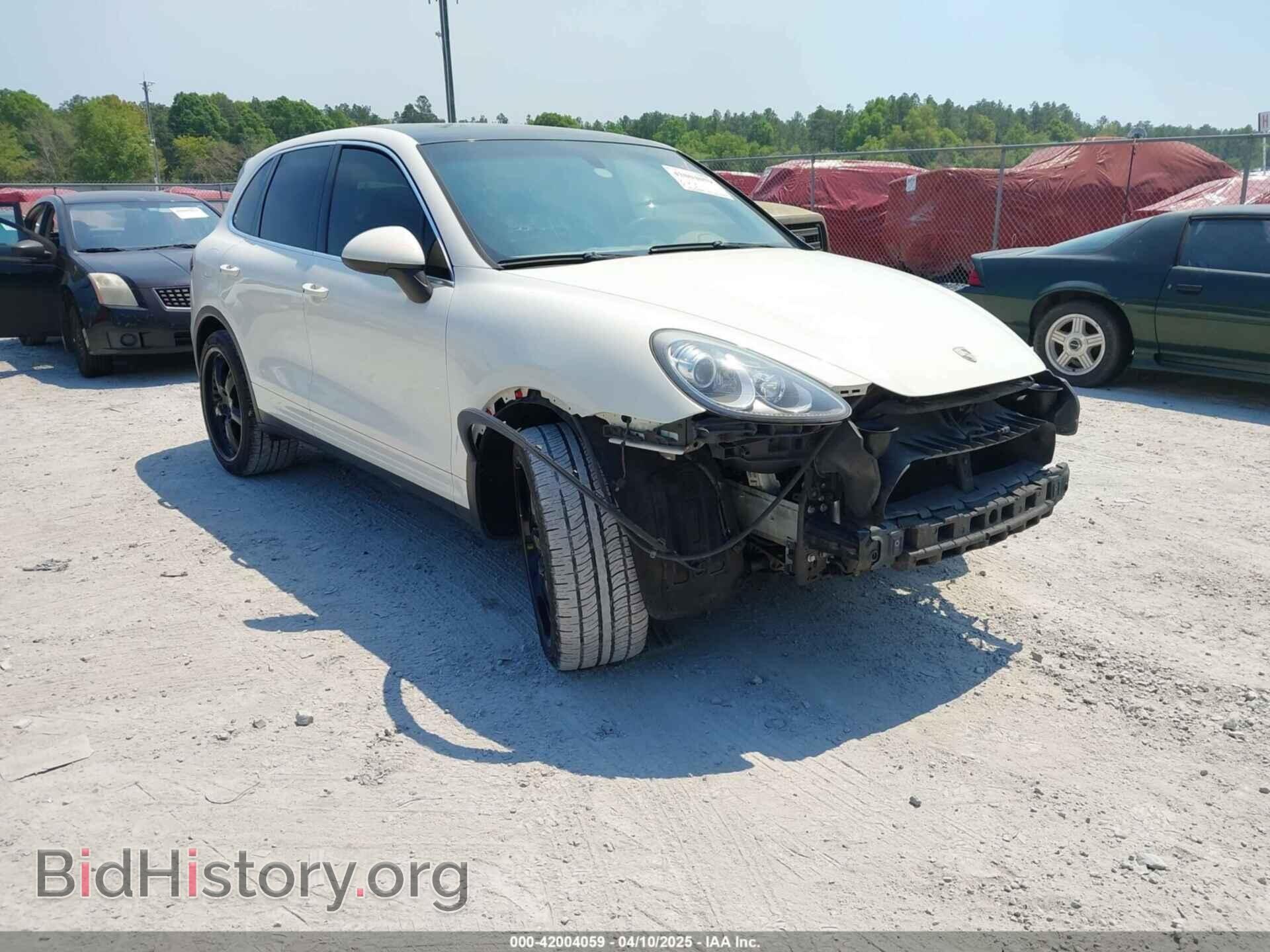 Photo WP1AB2A29CLA43330 - PORSCHE CAYENNE 2012