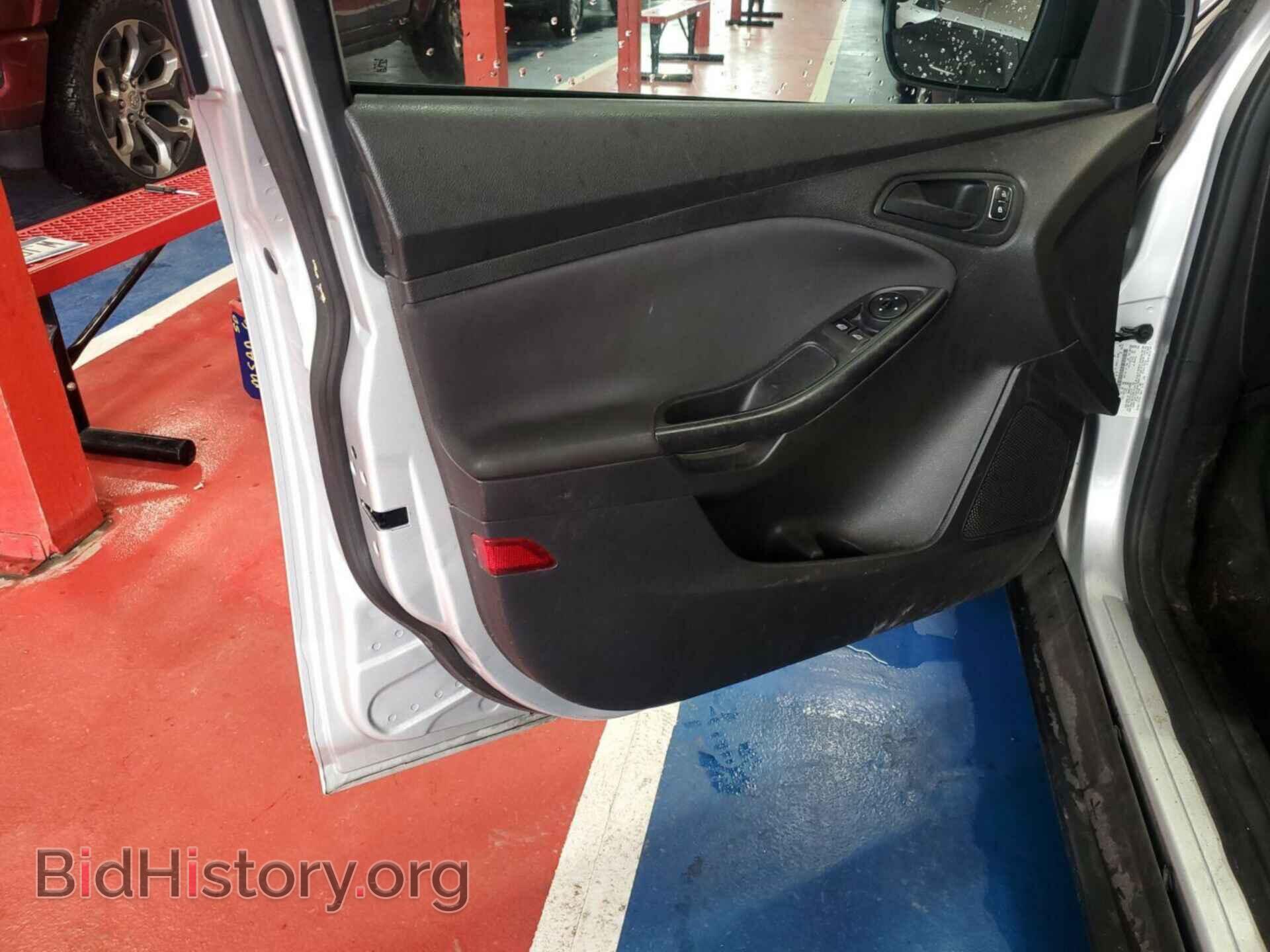 2016 FORD FOCUS - VIN: 1FADP3E26GL366147 - Photo 5