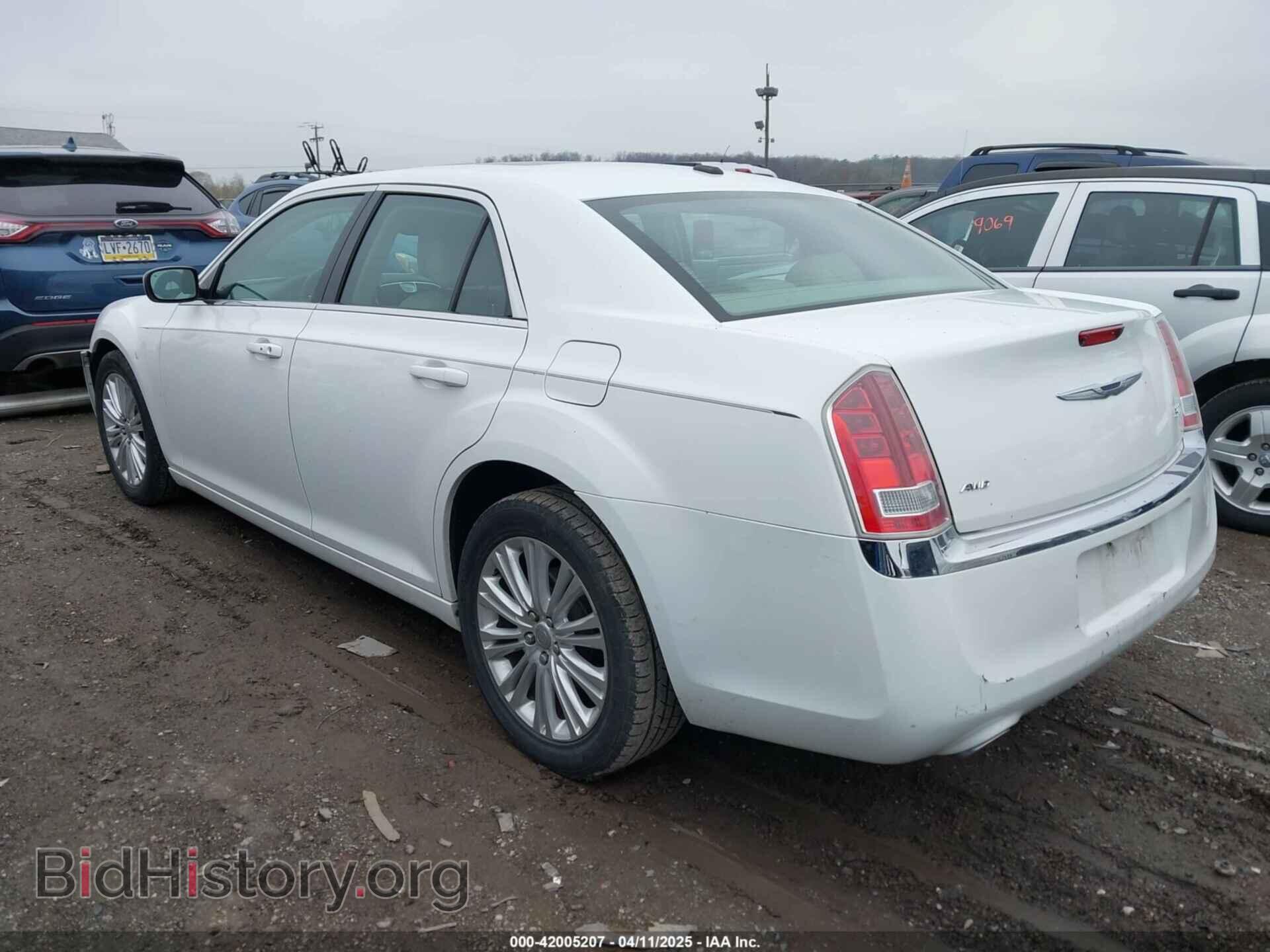 2013 CHRYSLER 300 - VIN: 2C3CCARG0DH710175 - Фото 3