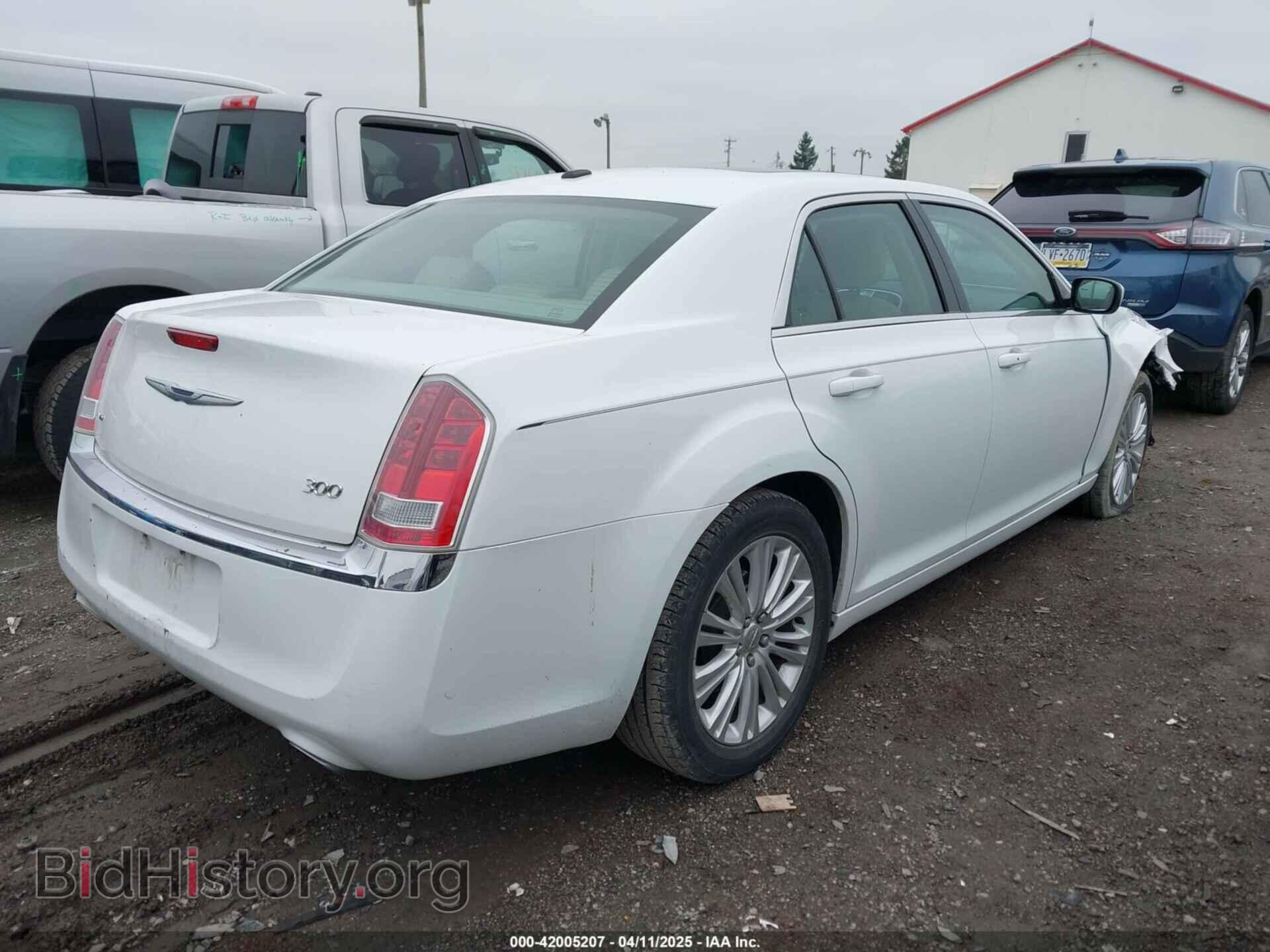 2013 CHRYSLER 300 - VIN: 2C3CCARG0DH710175 - Фото 4