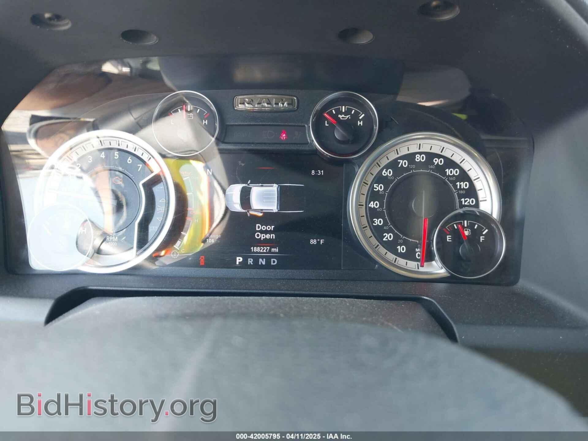 2017 RAM 1500 - VIN: 3C6RR6LT2HG604668 - Фото 7