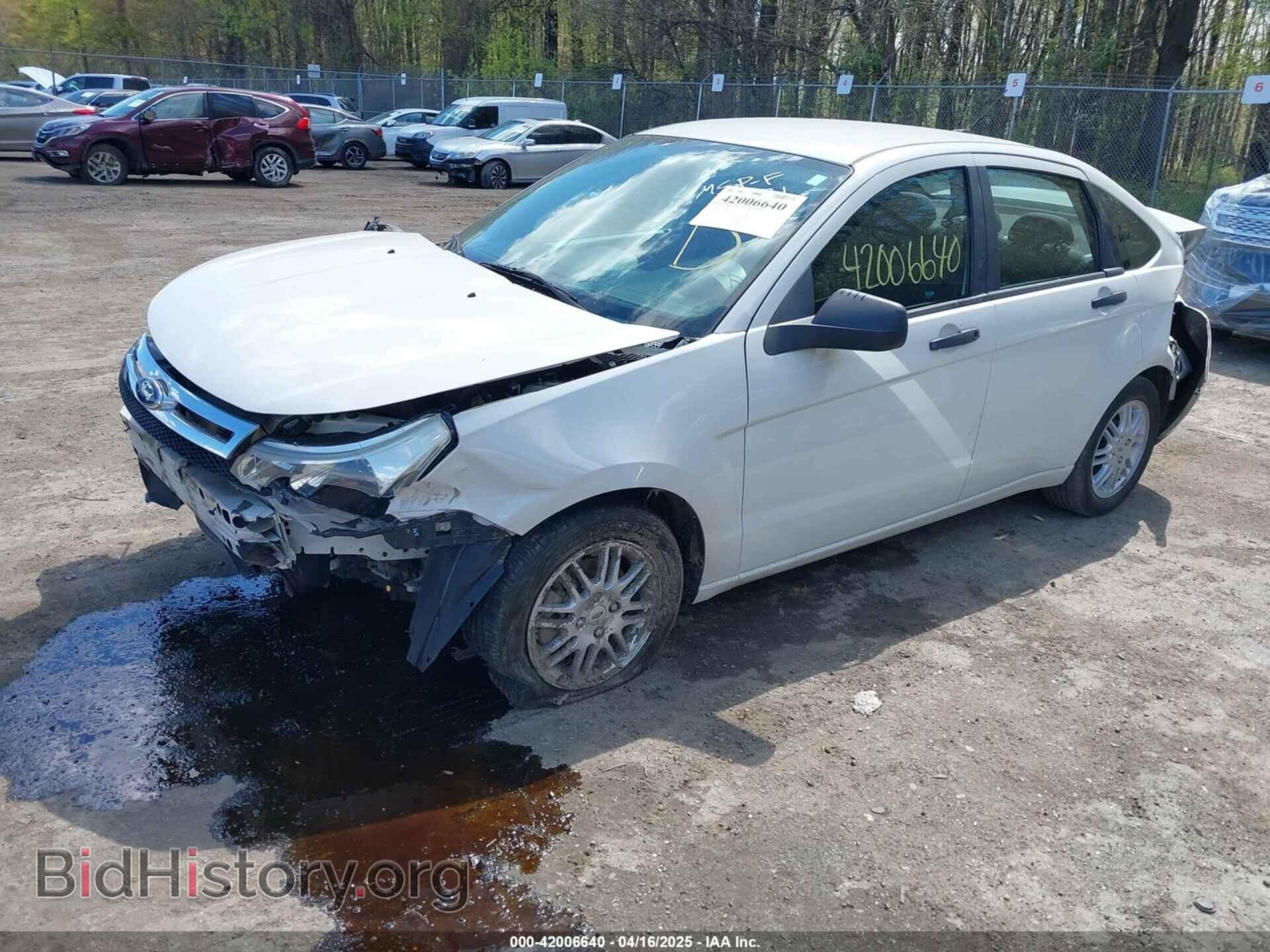 2011 FORD FOCUS - VIN: 1FAHP3FN2BW100531 - Фото 2