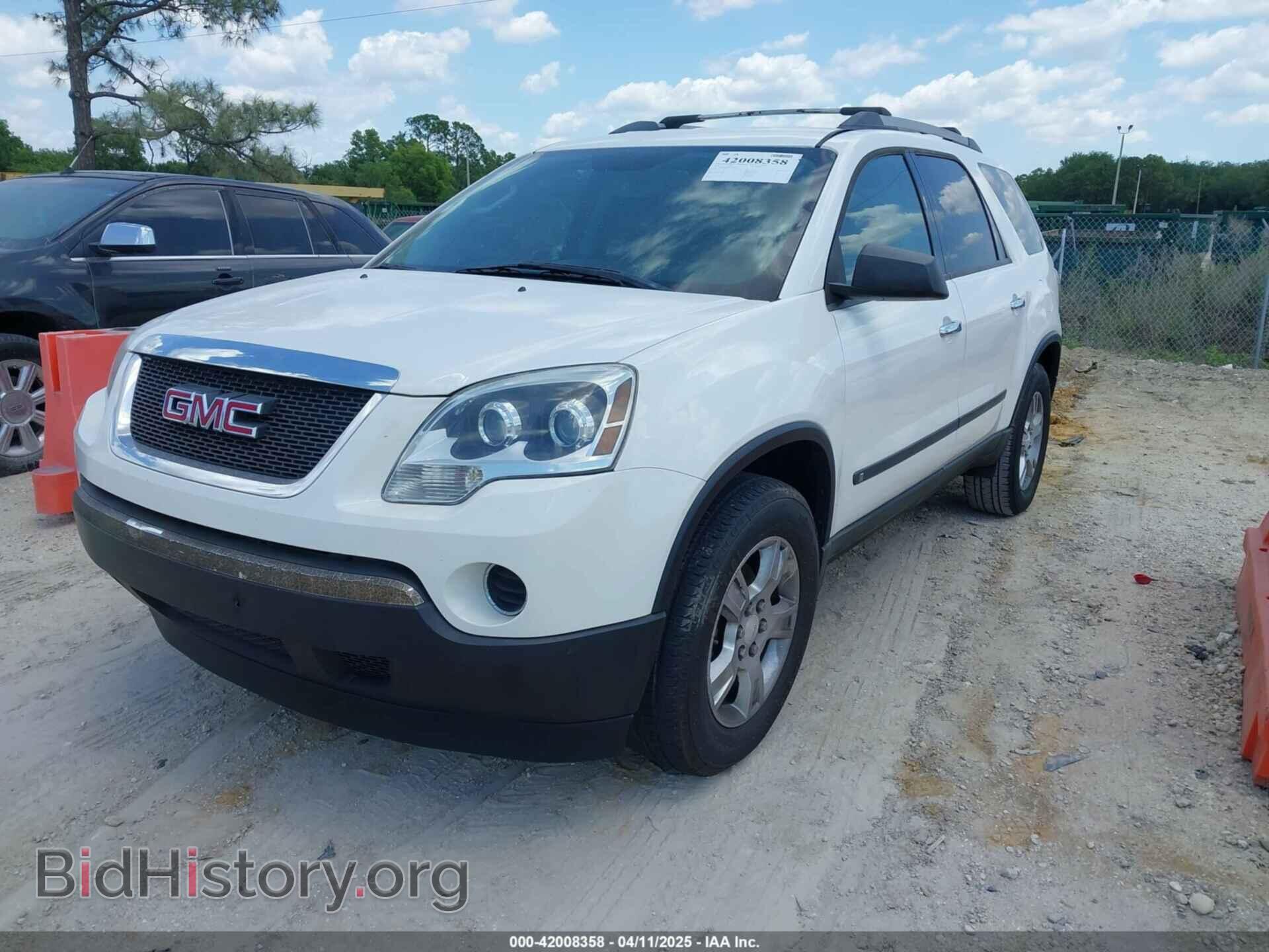 2010 GMC ACADIA - VIN: 1GKLRKEDXAJ155195 - Photo 2