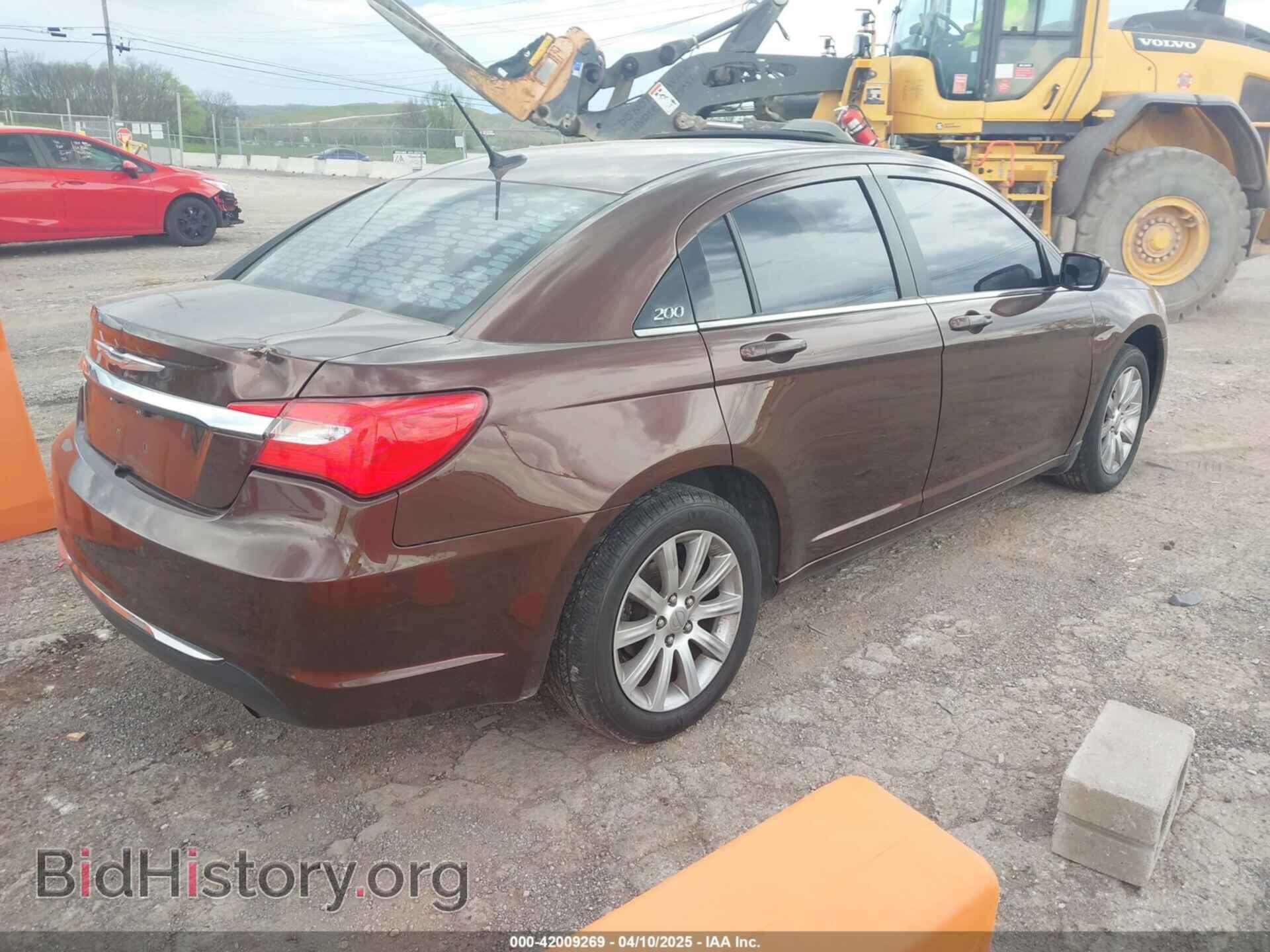 2013 CHRYSLER 200 - VIN: 1C3CCBBB2DN538825 - Фото 4