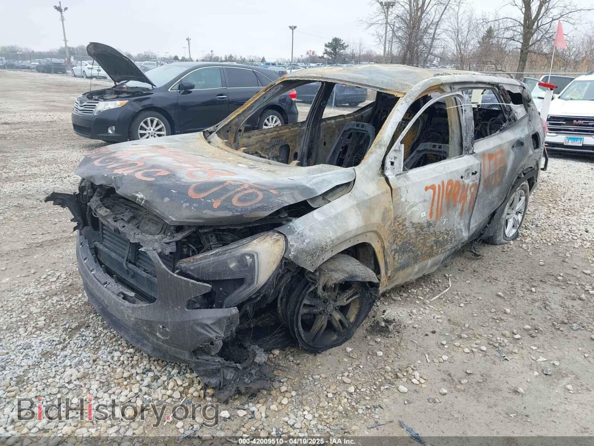 2019 GMC TERRAIN - VIN: 3GKALMEV3KL178485 - Photo 2