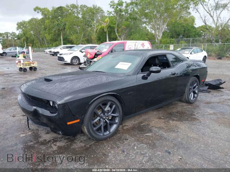 2023 Dodge CHALLENGER (VIN 2C3CDZBT8PH605892) — фото 2 из 16
