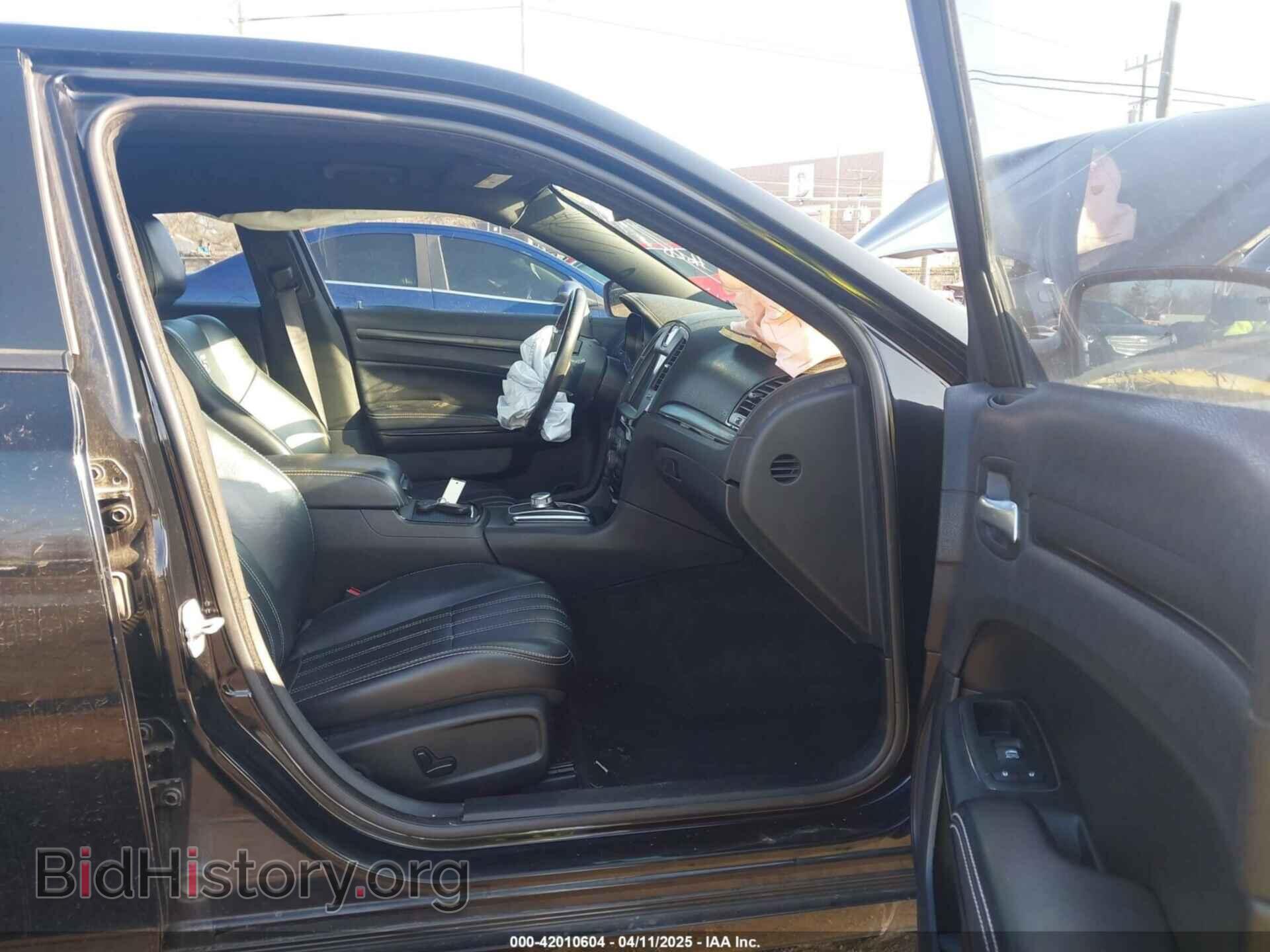 2016 CHRYSLER 300 - VIN: 2C3CCAGG0GH191555 - Фото 5