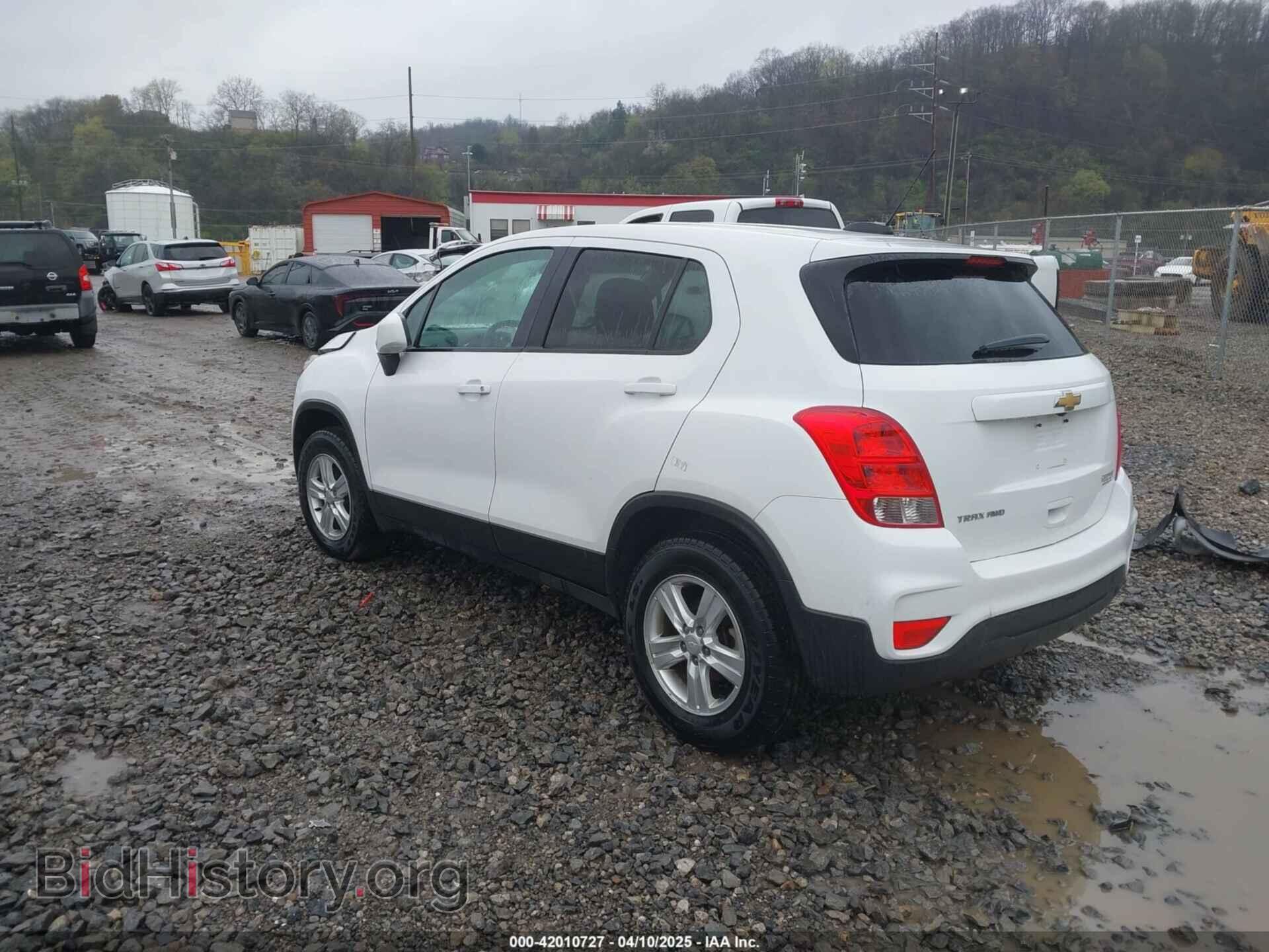 2019 CHEVROLET TRAX - VIN: 3GNCJNSB3KL216010 - Фото 3
