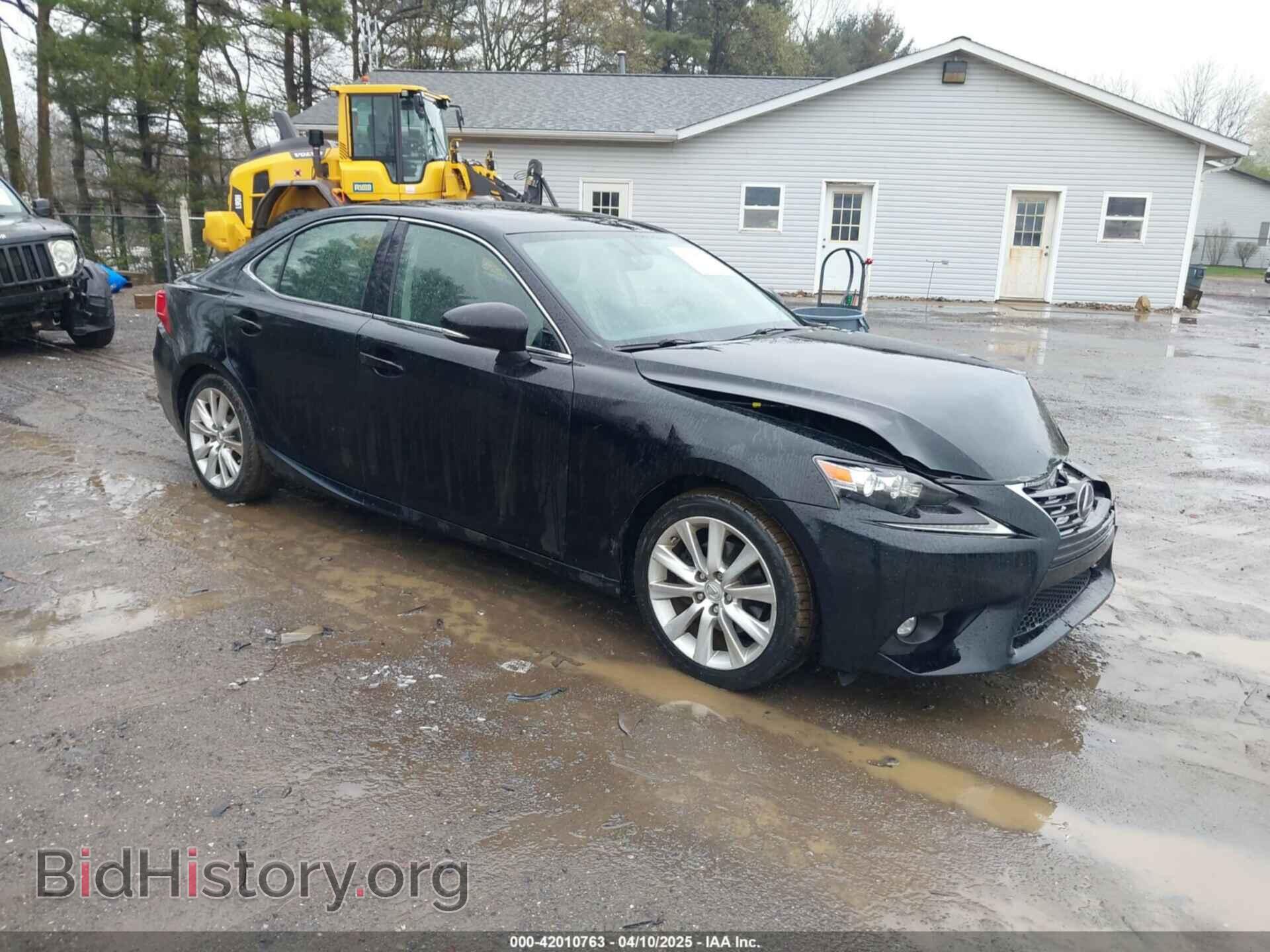 Фотография JTHCF1D23F5017544 - LEXUS IS 250 2015