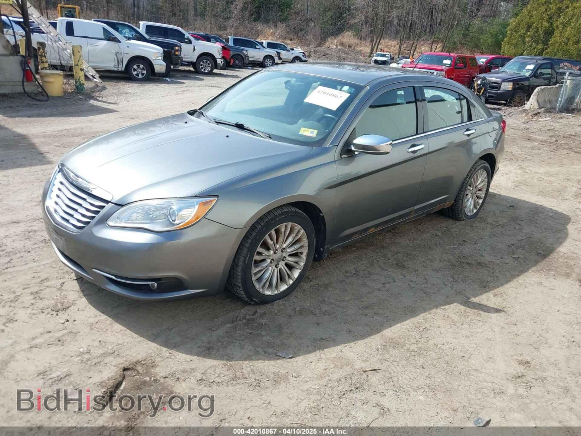 2011 CHRYSLER 200 - VIN: 1C3BC2FG5BN581683 - Фото 2