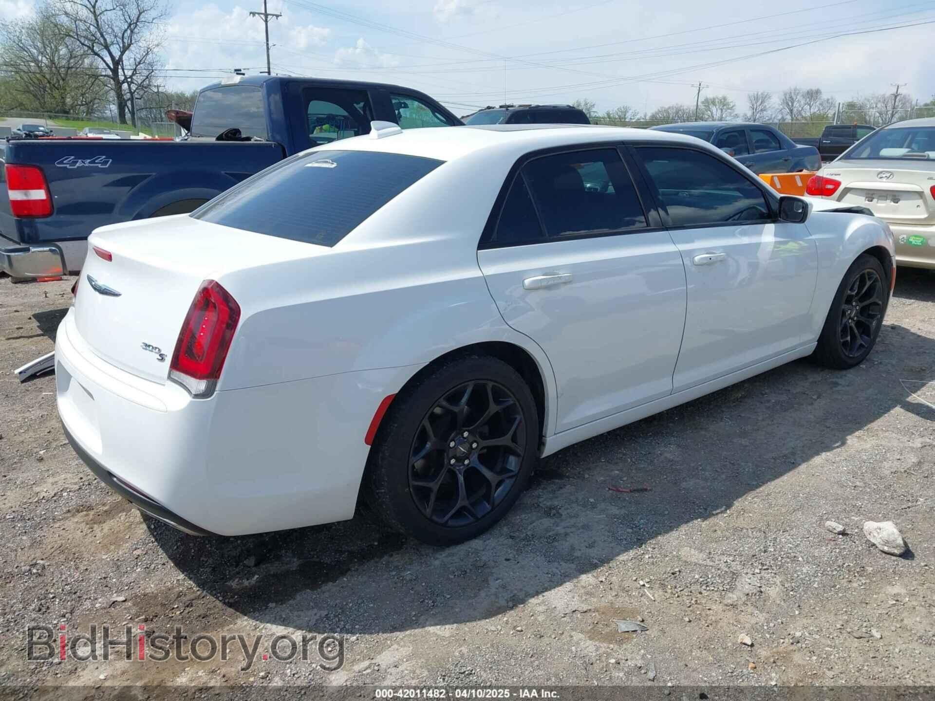 2019 CHRYSLER 300 - VIN: 2C3CCABG8KH648094 - Фото 4